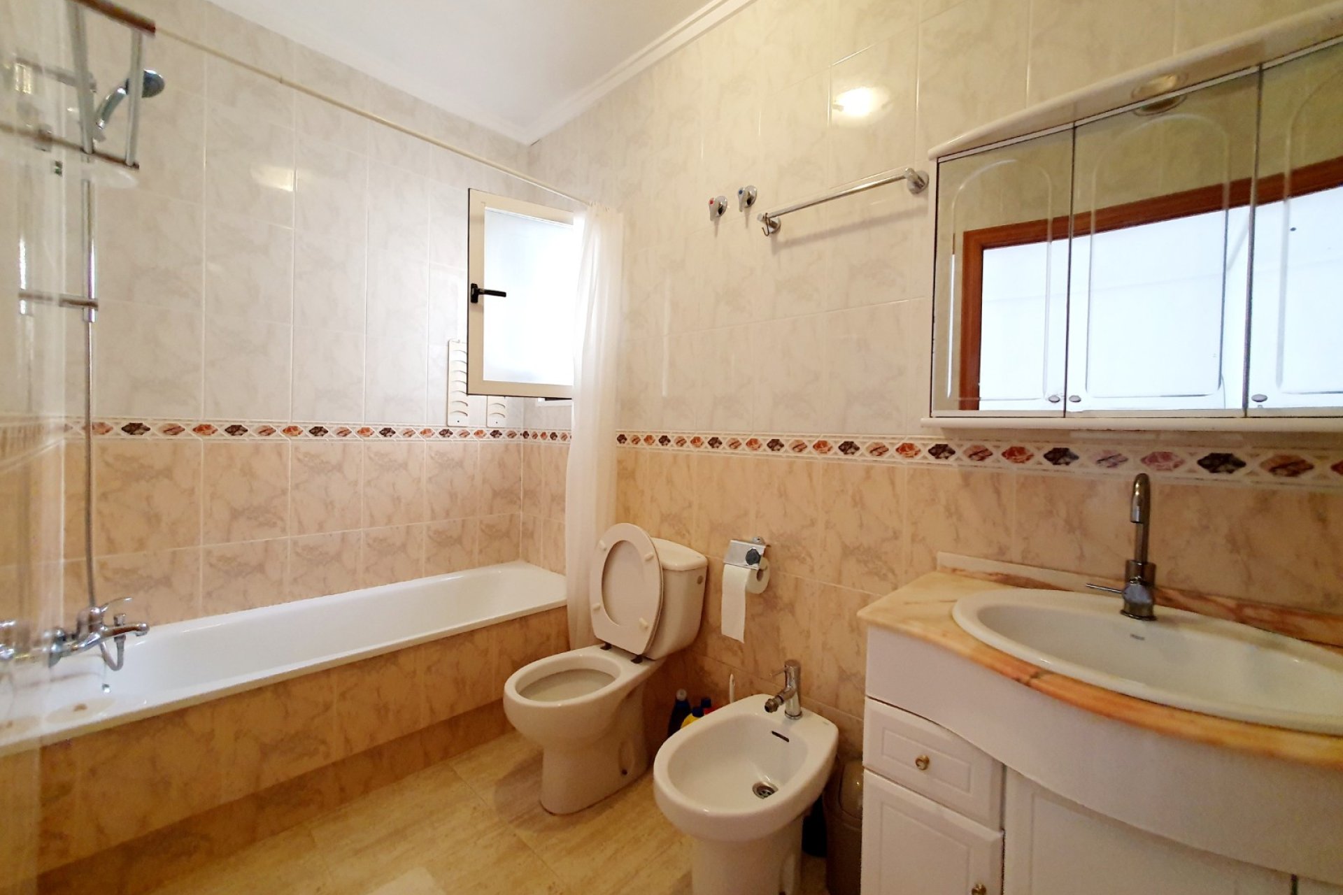 Resale - Villa * - Los Balcones - Torrevieja