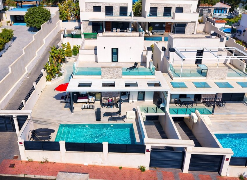 Resale - Villa * - Los Balcones *