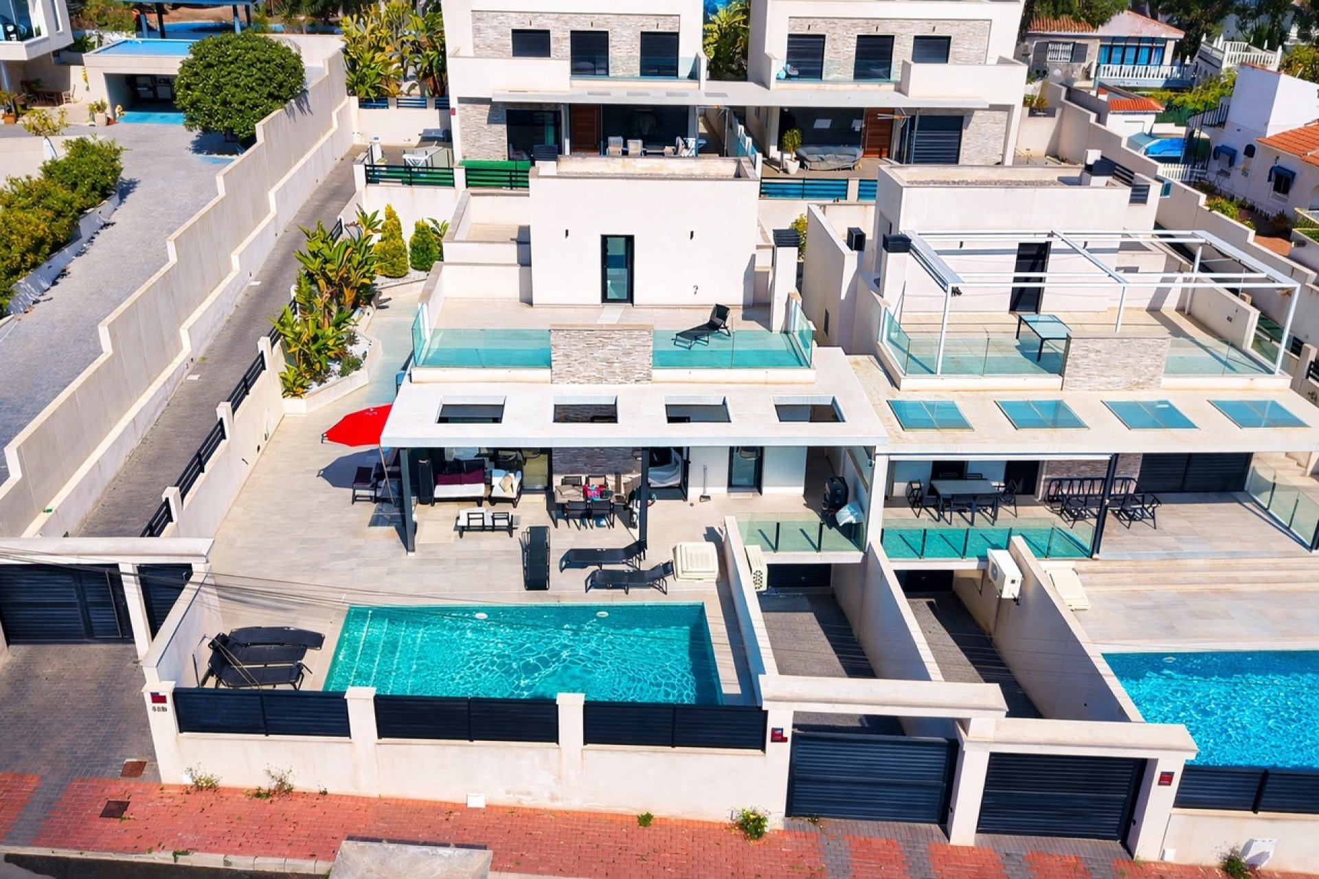 Resale - Villa * - Los Balcones *