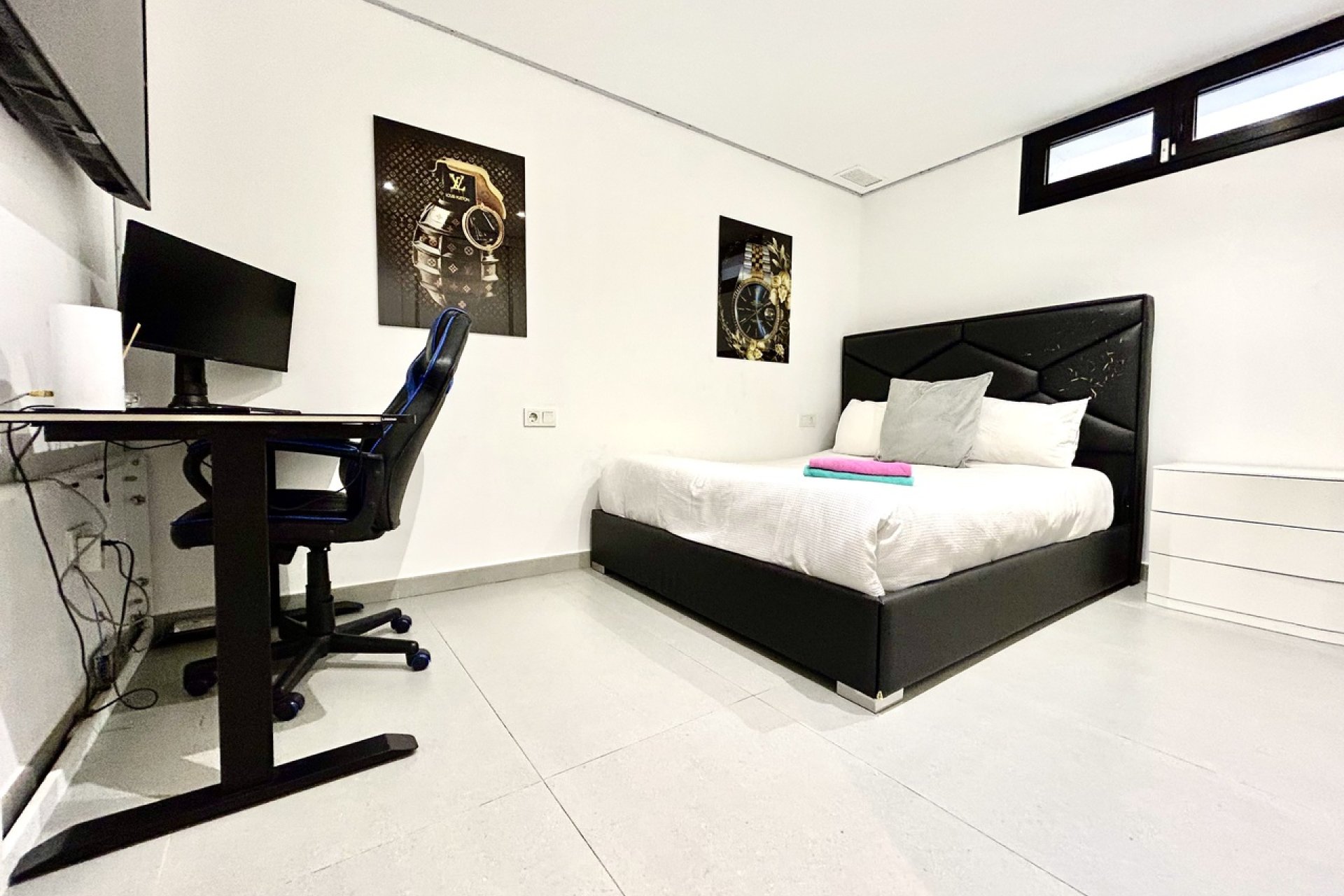 Resale - Villa * - Los Balcones *
