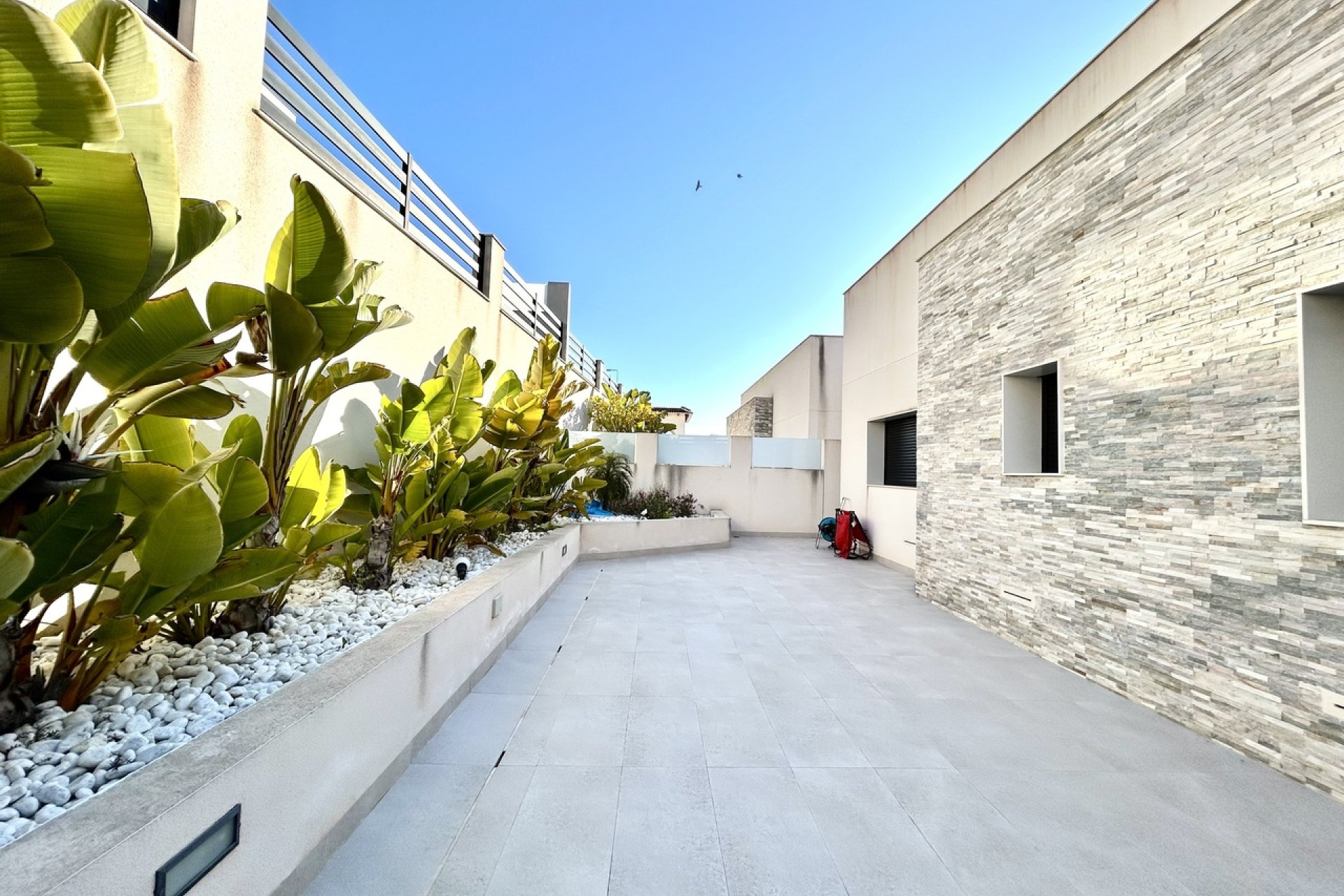 Resale - Villa * - Los Balcones *