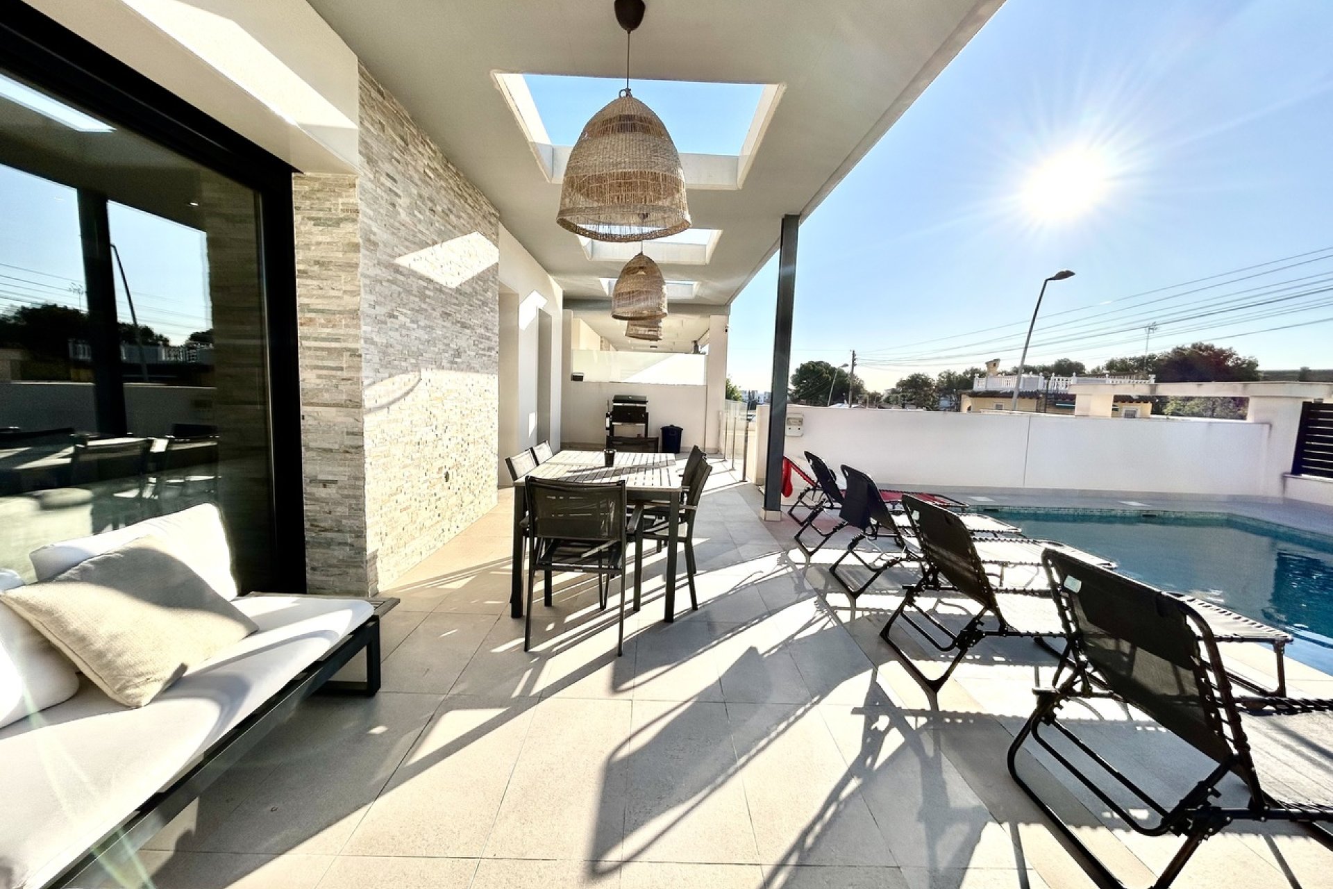 Resale - Villa * - Los Balcones *