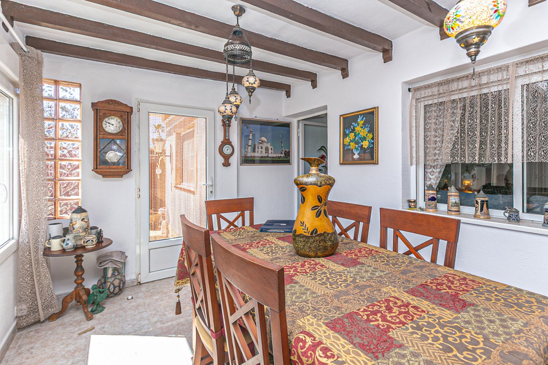 Resale - Villa * - Los Balcones *