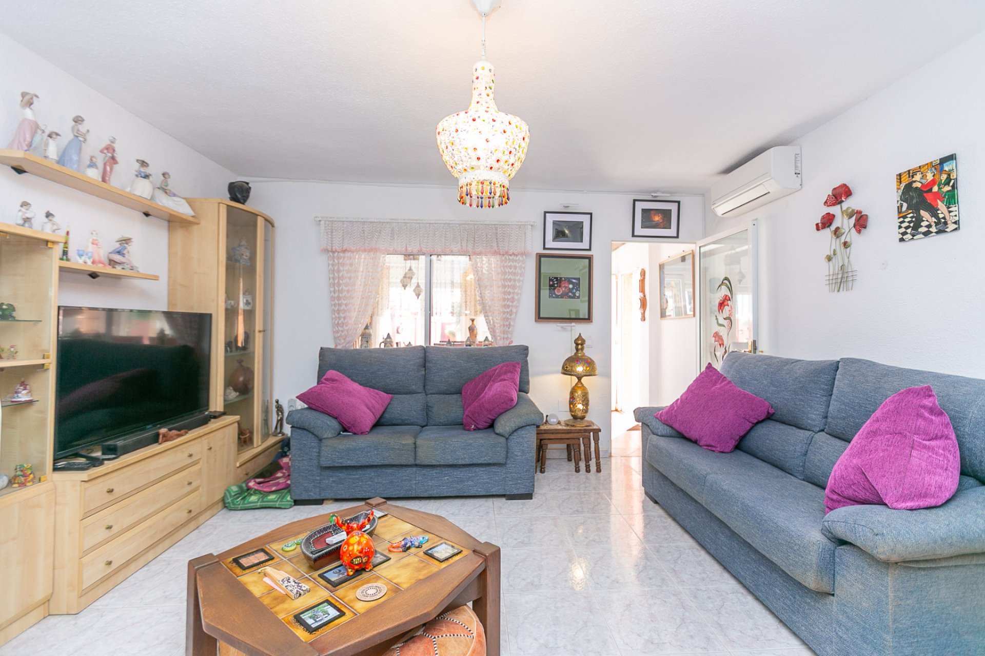 Resale - Villa * - Los Balcones *