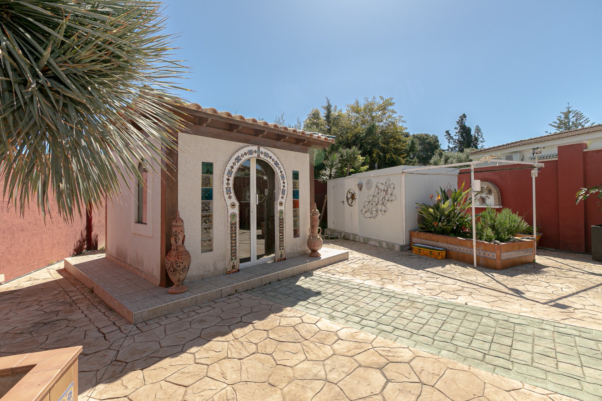 Resale - Villa * - Los Balcones *