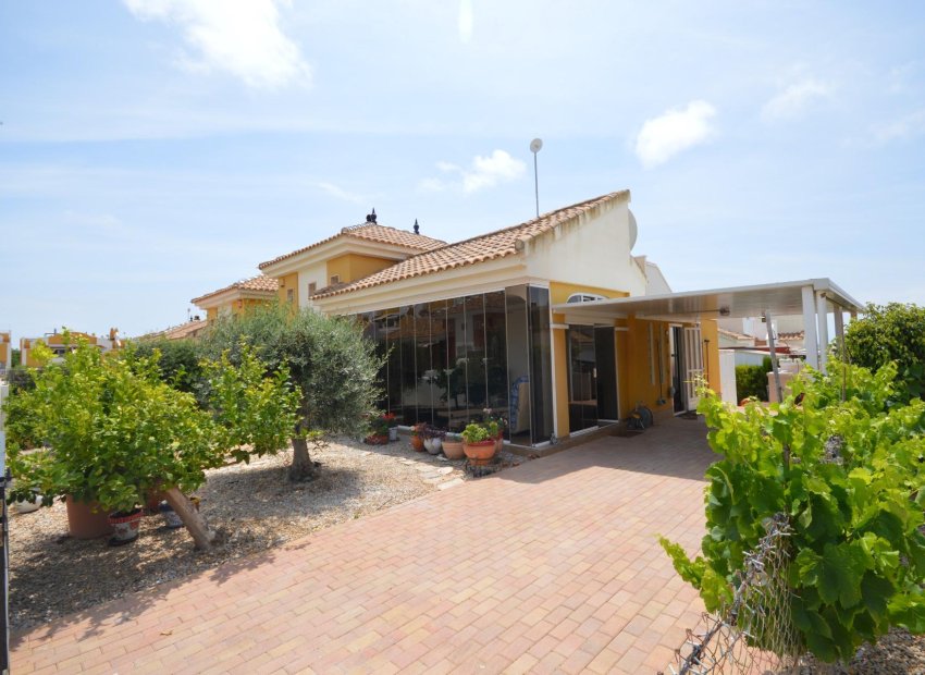 Resale - Villa * - Los Montesinos * - Costa blanca sur