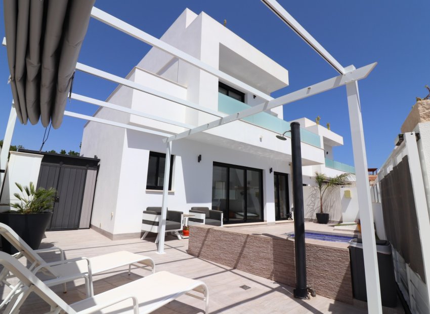 Resale - Villa - Los Montesinos - La Herada