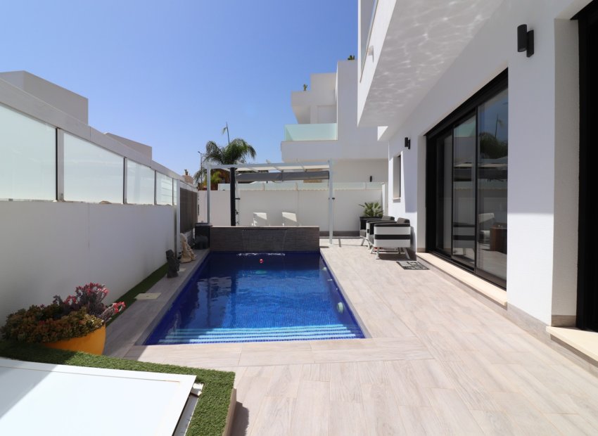 Resale - Villa - Los Montesinos - La Herada