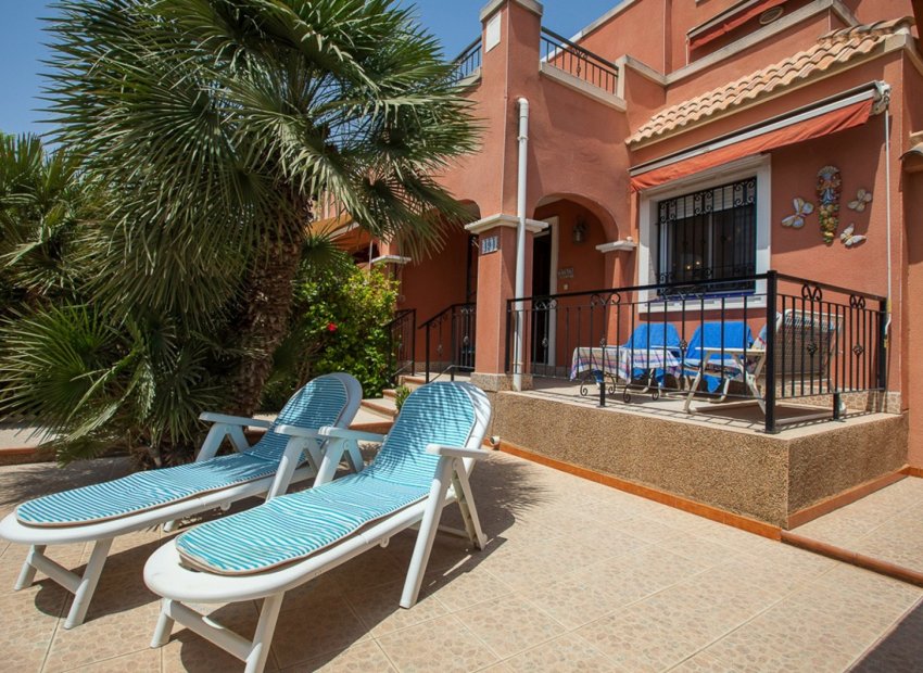 Resale - Villa - Los Montesinos - La Herrada