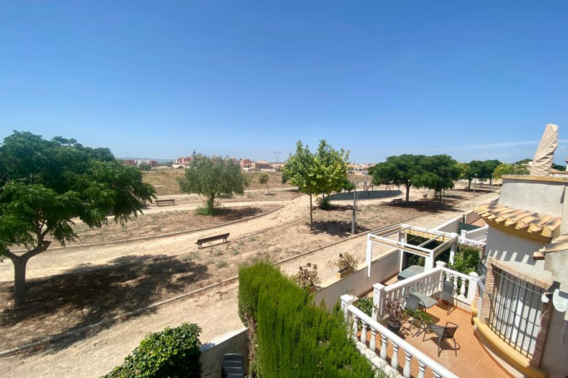 Resale - Villa - Los Montesinos - La Herrada