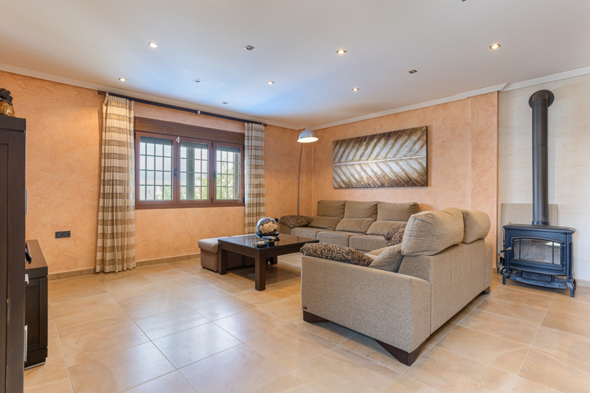 Resale - Villa * - Los Montesinos - La Herrada *