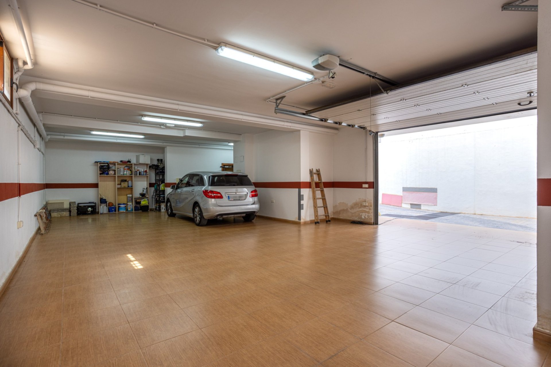 Resale - Villa * - Los Montesinos - La Herrada *