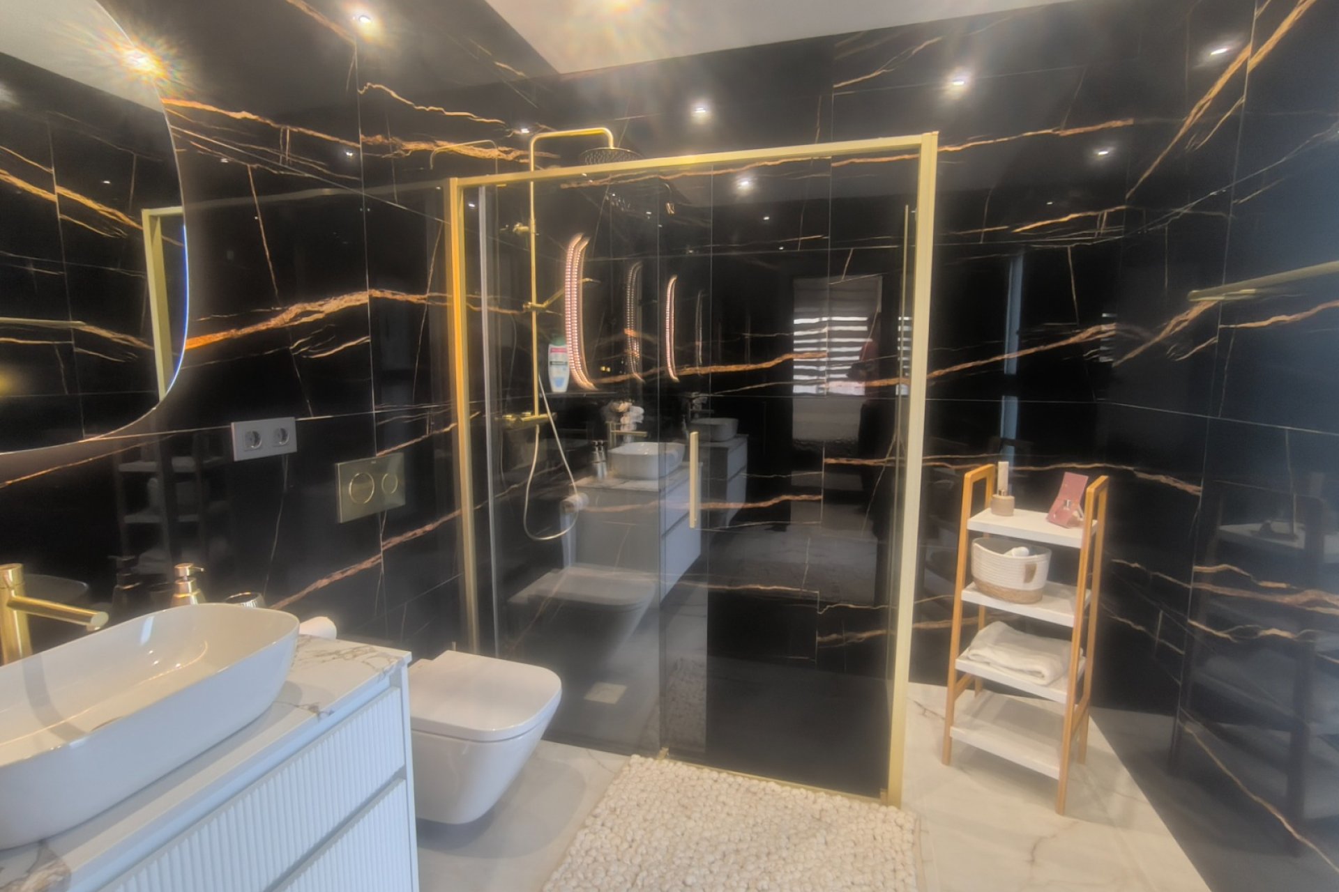 Resale - Villa * - Los Montesinos - La Herrada *