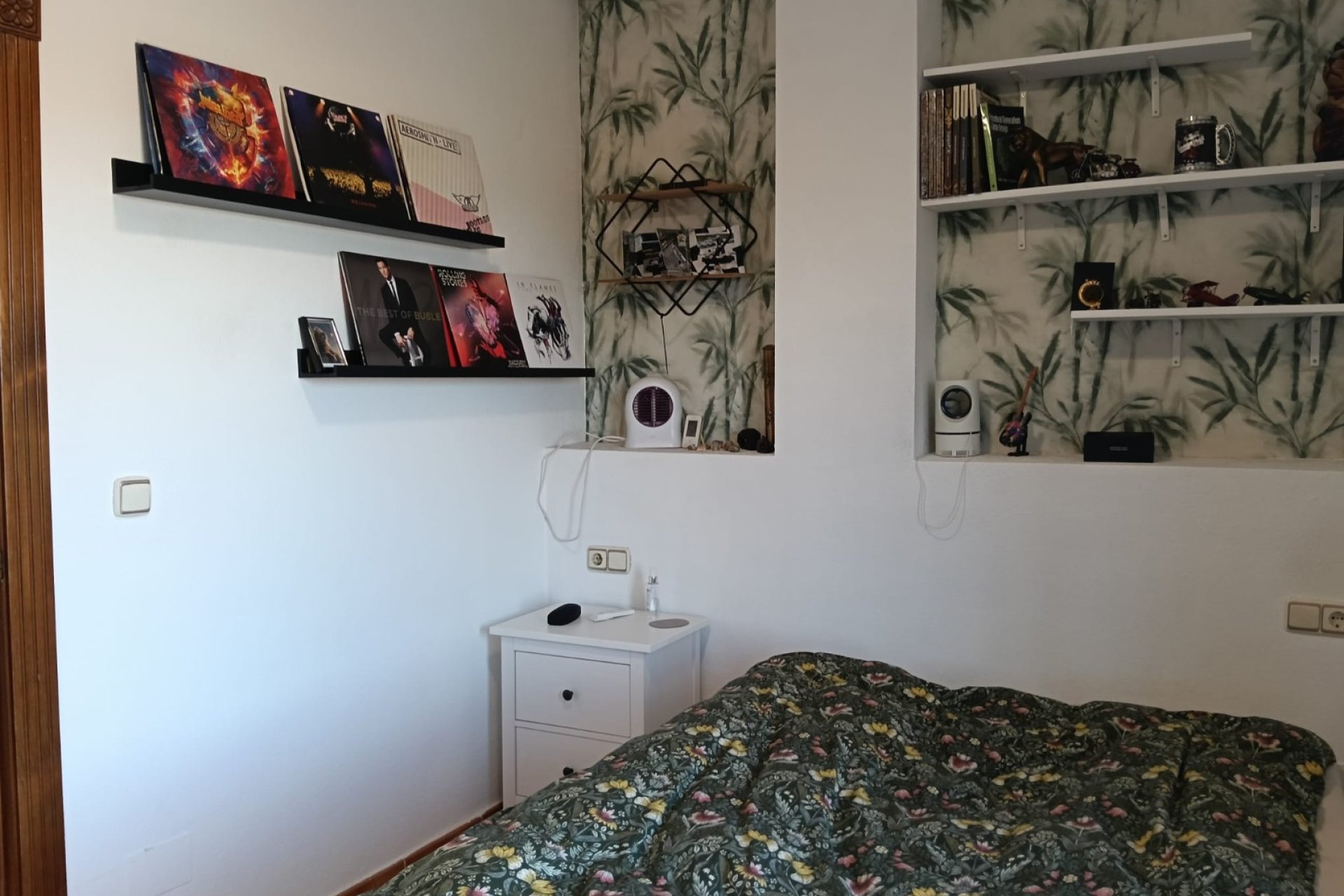 Resale - Villa * - Los Montesinos - La Herrada *