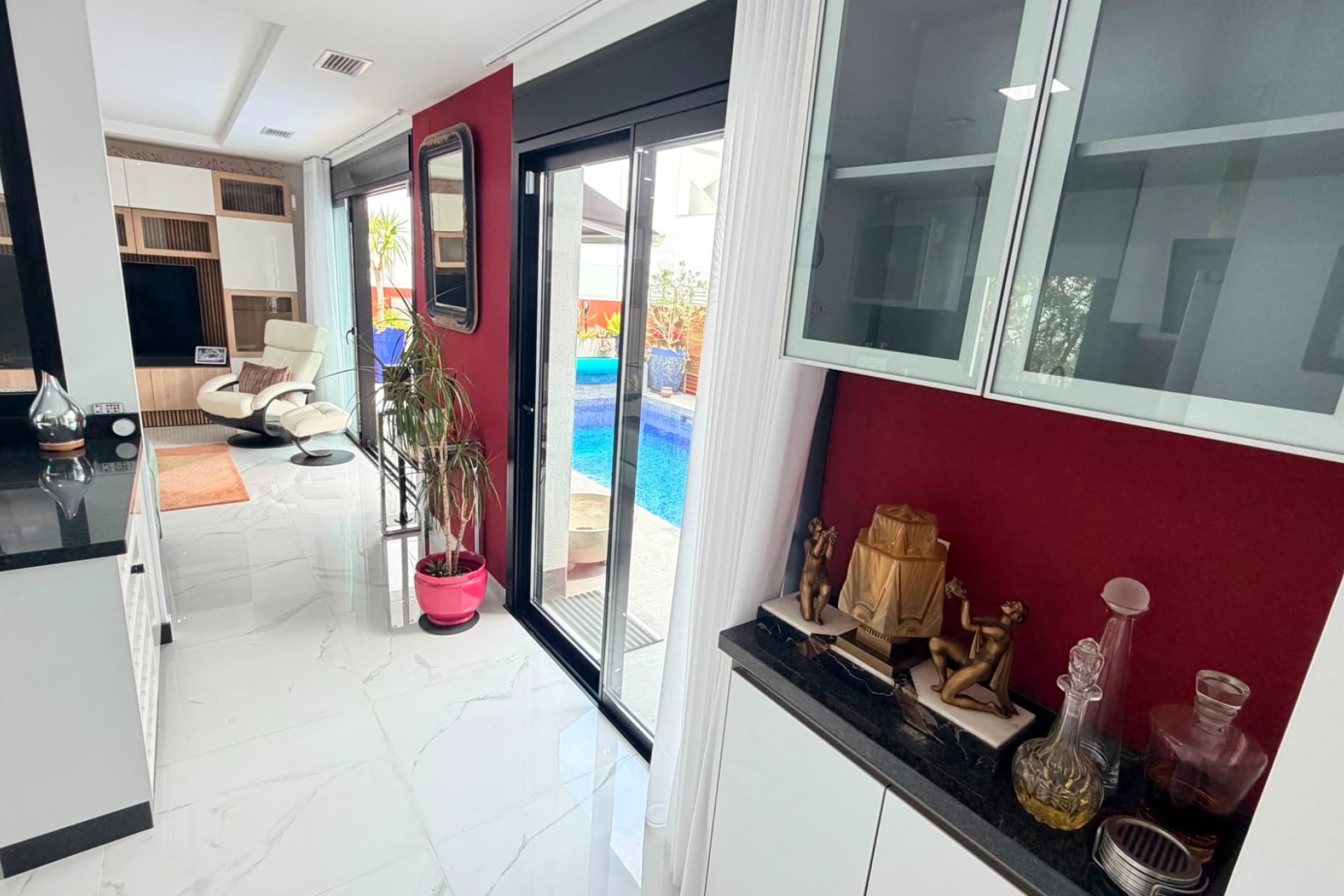 Resale - Villa * - Los Montesinos * - La Herrada *