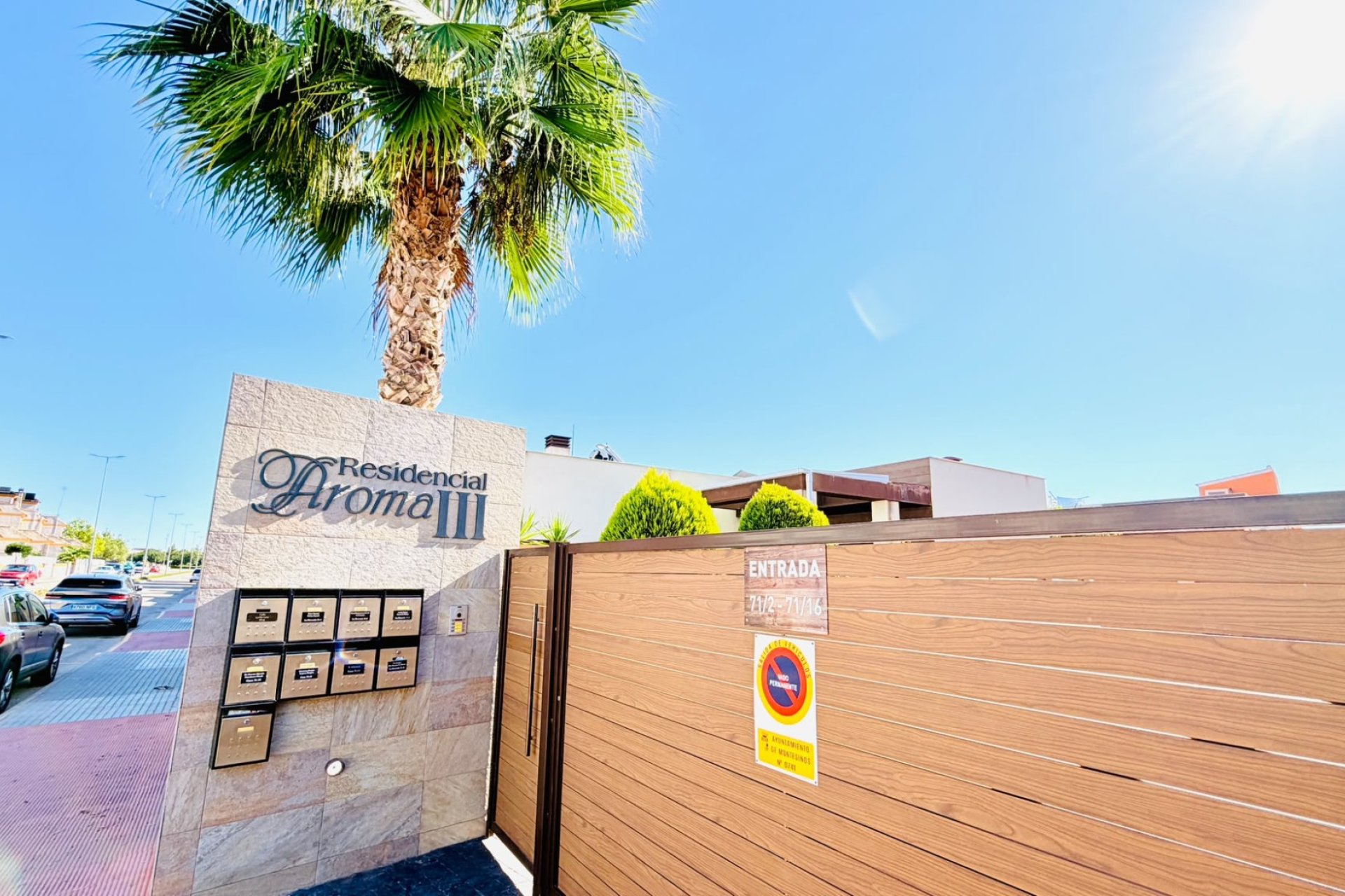 Resale - Villa * - Los Montesinos * - La Herrada *
