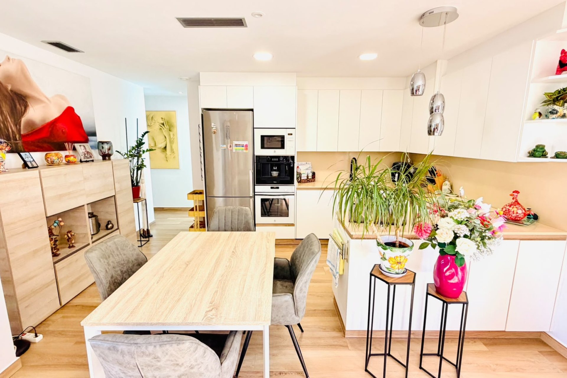 Resale - Villa * - Los Montesinos * - La Herrada *