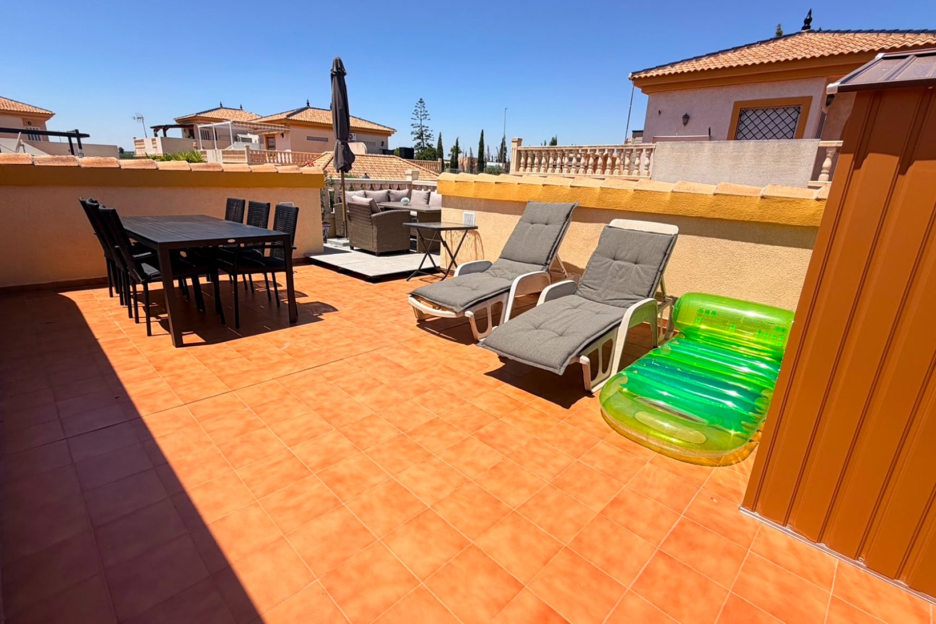 Resale - Villa * - Los Montesinos * - Urbanizacion montesol