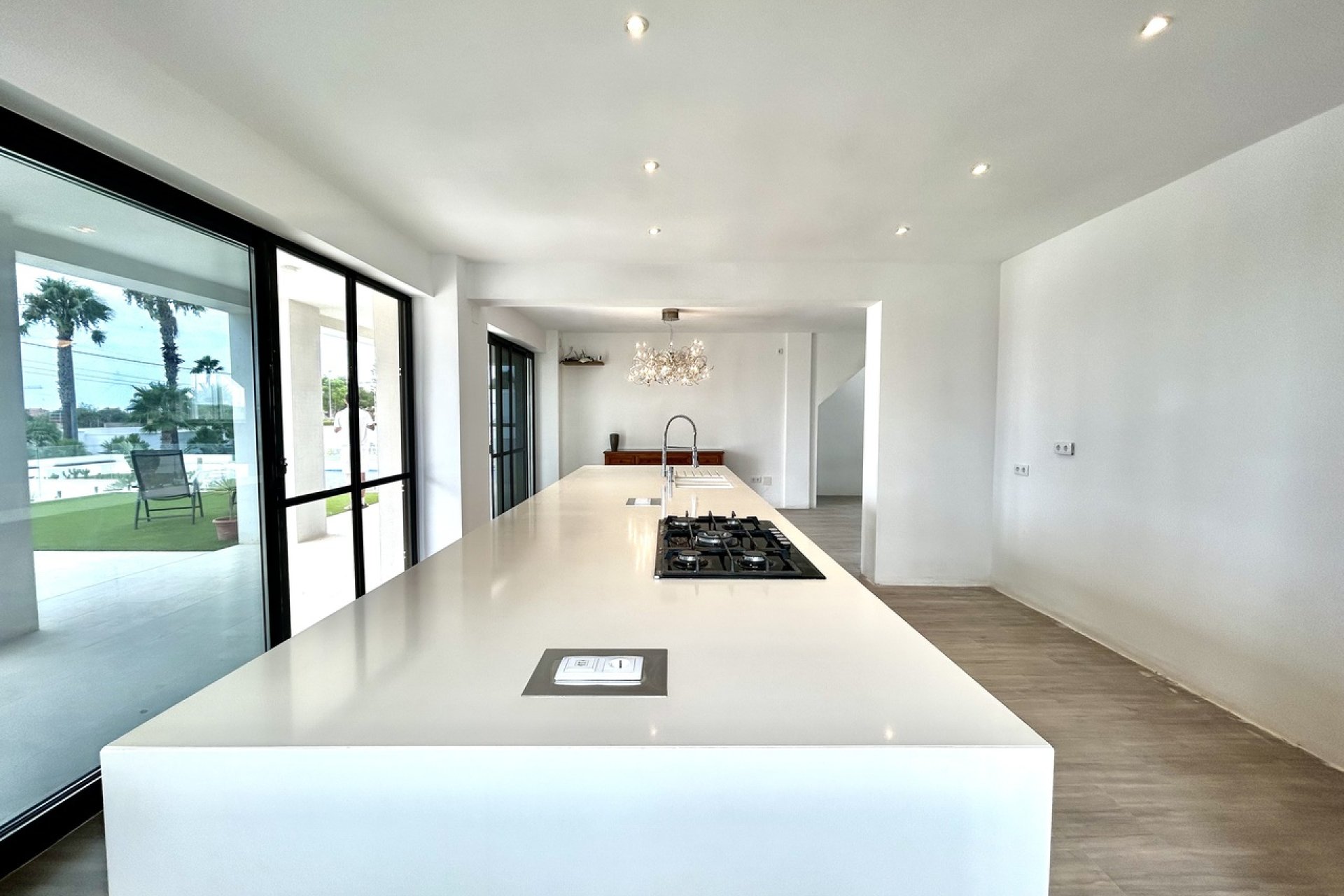 Resale - Villa * - Los Montesinos *