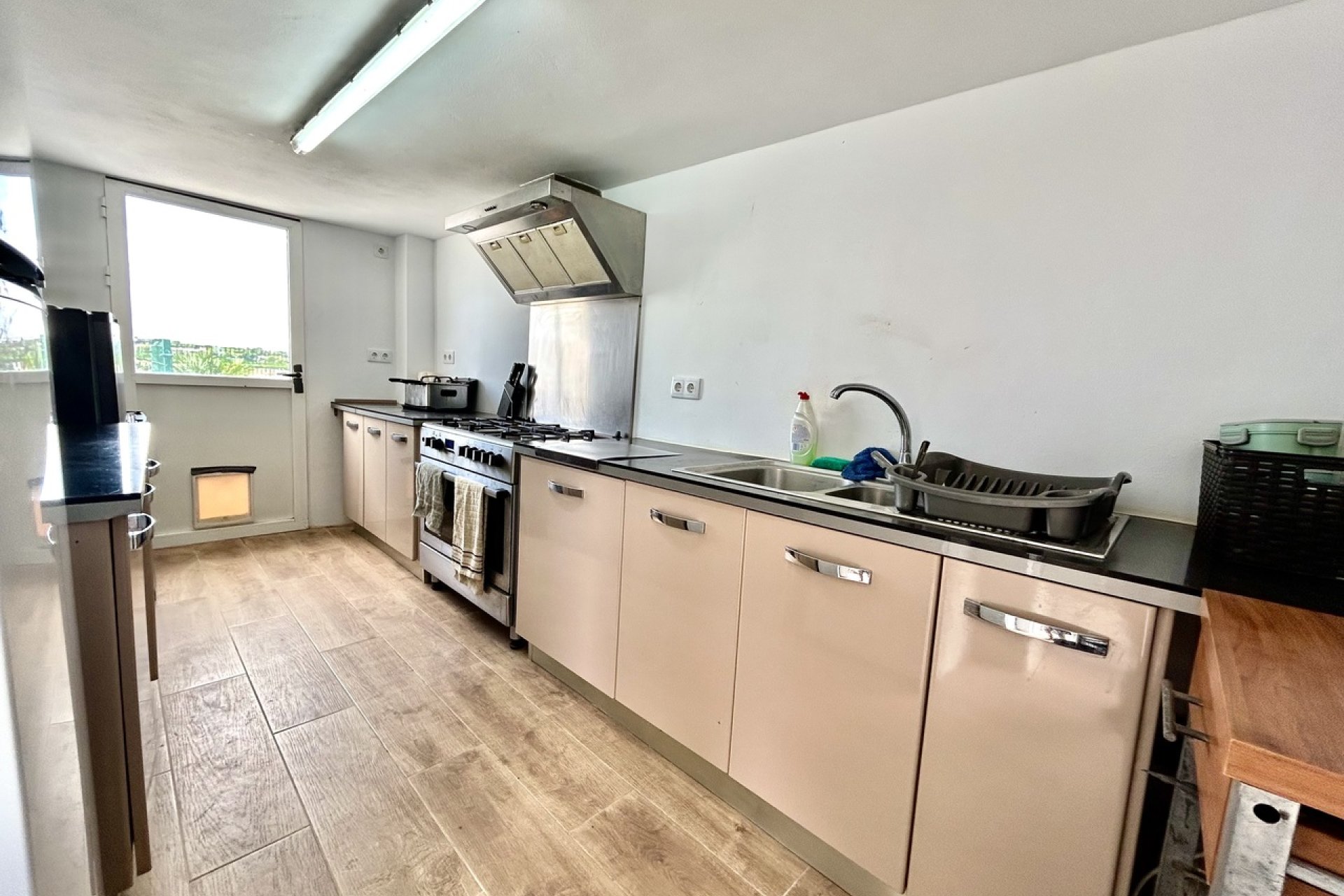 Resale - Villa * - Los Montesinos *