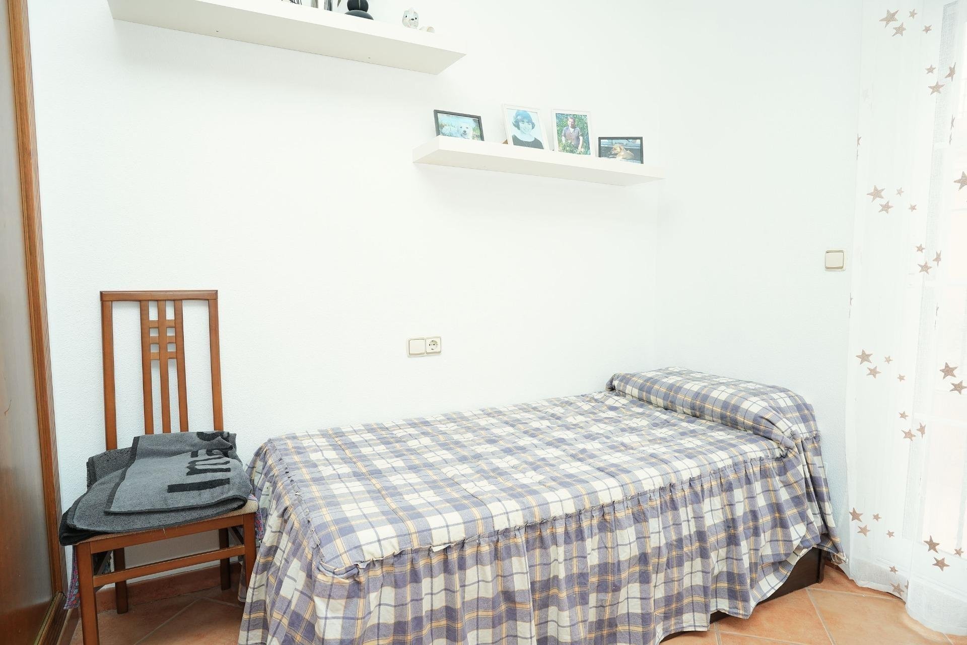 Resale - Villa * - Los Montesinos *