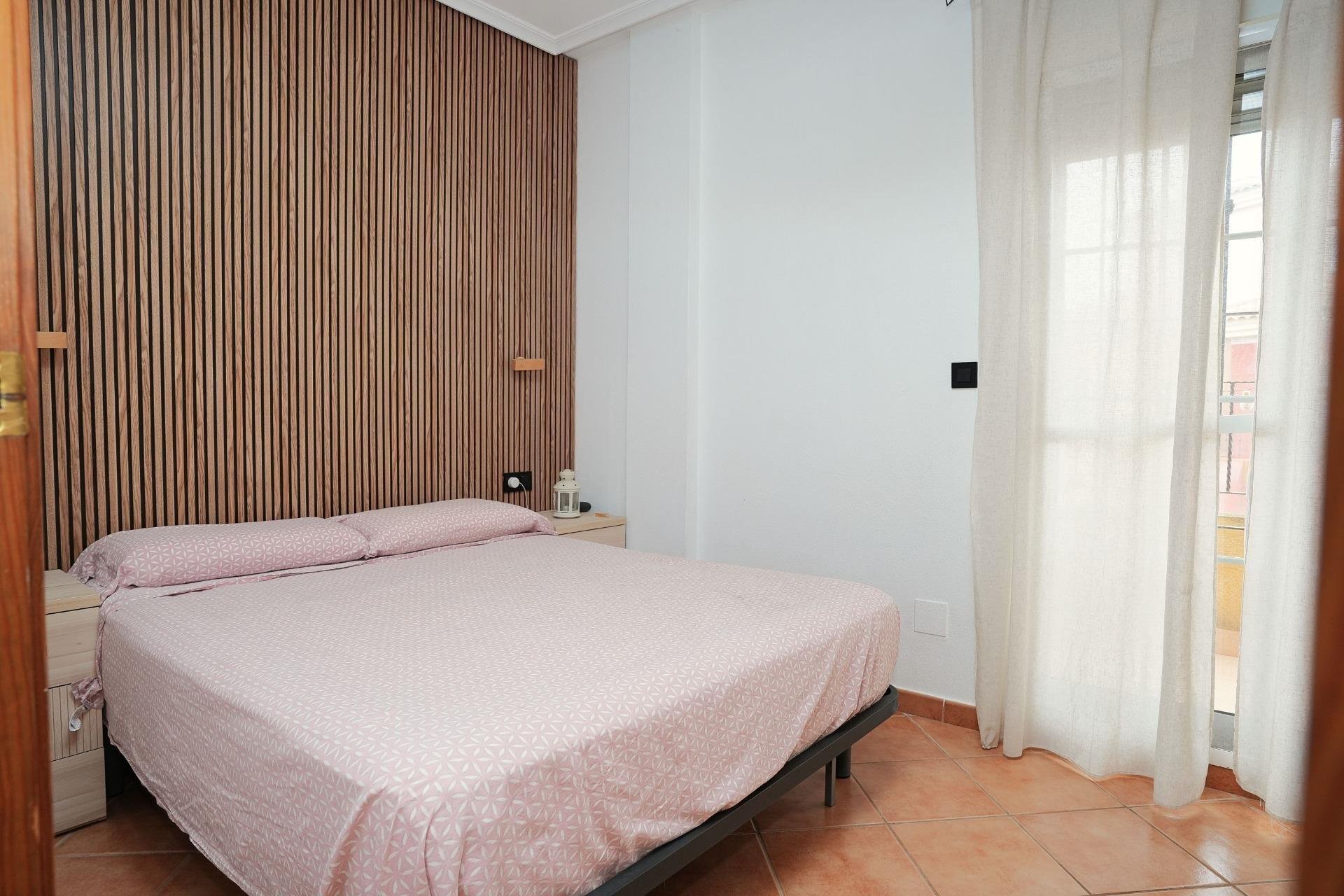 Resale - Villa * - Los Montesinos *