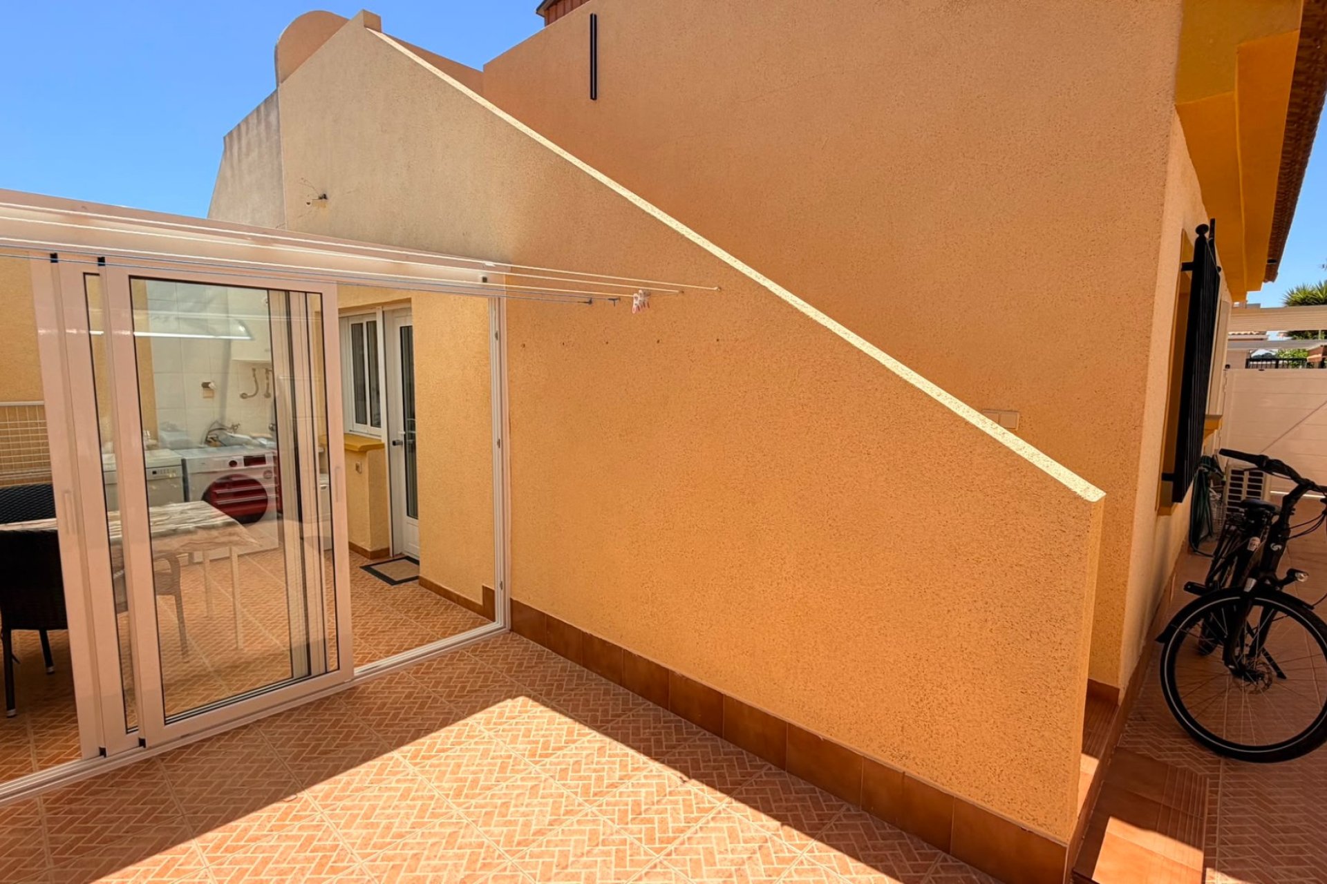 Resale - Villa * - Los Montesinos *