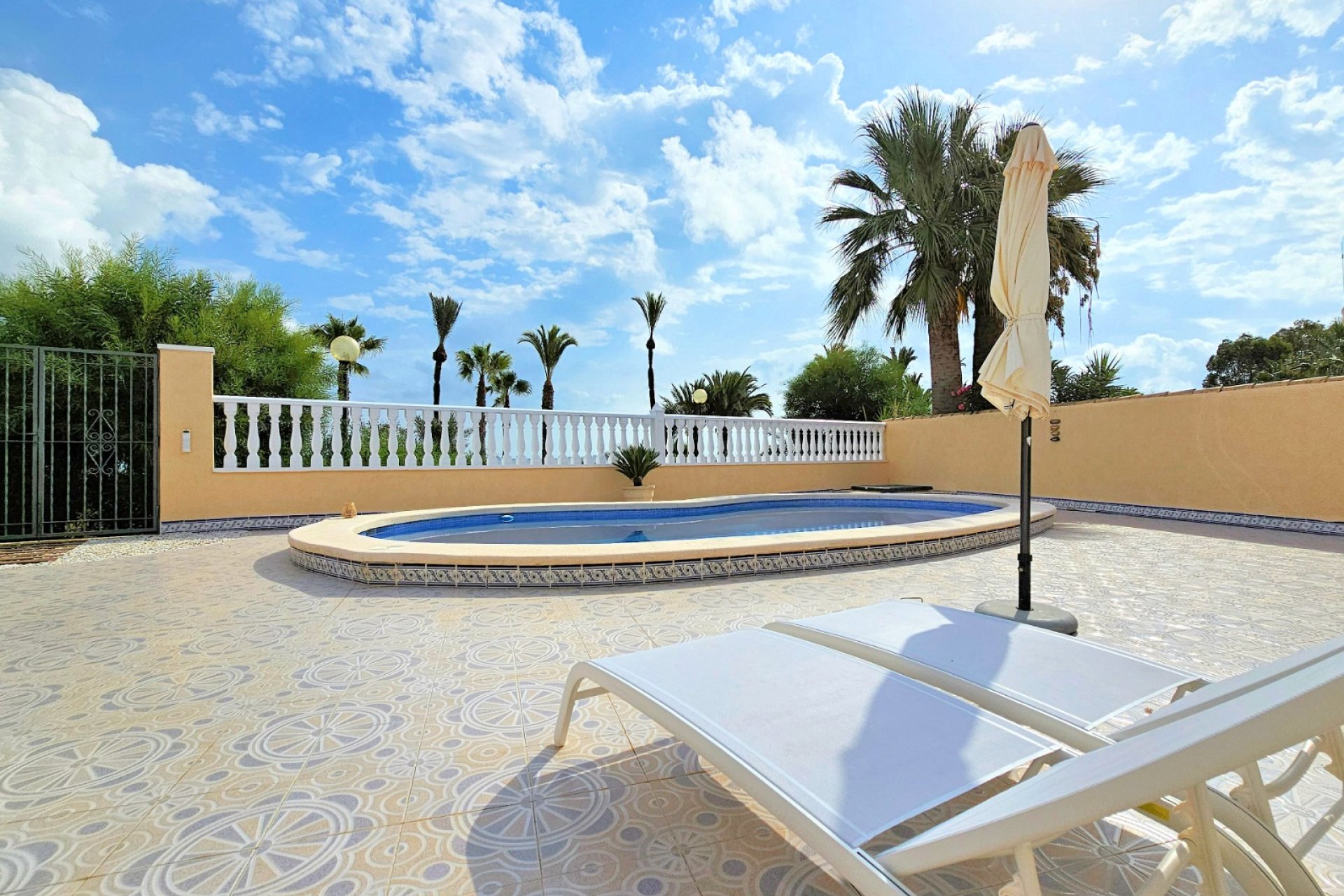 Resale - Villa - Los Urrutias - Estrella De Mar