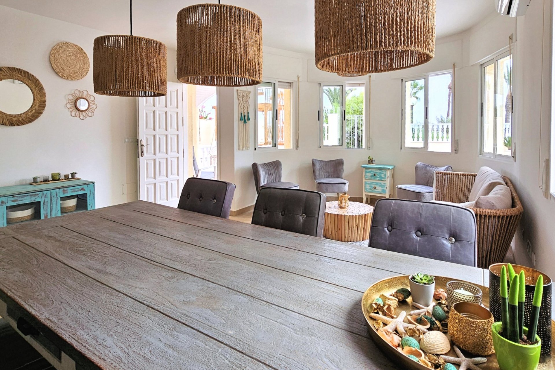 Resale - Villa * - Los Urrutias *