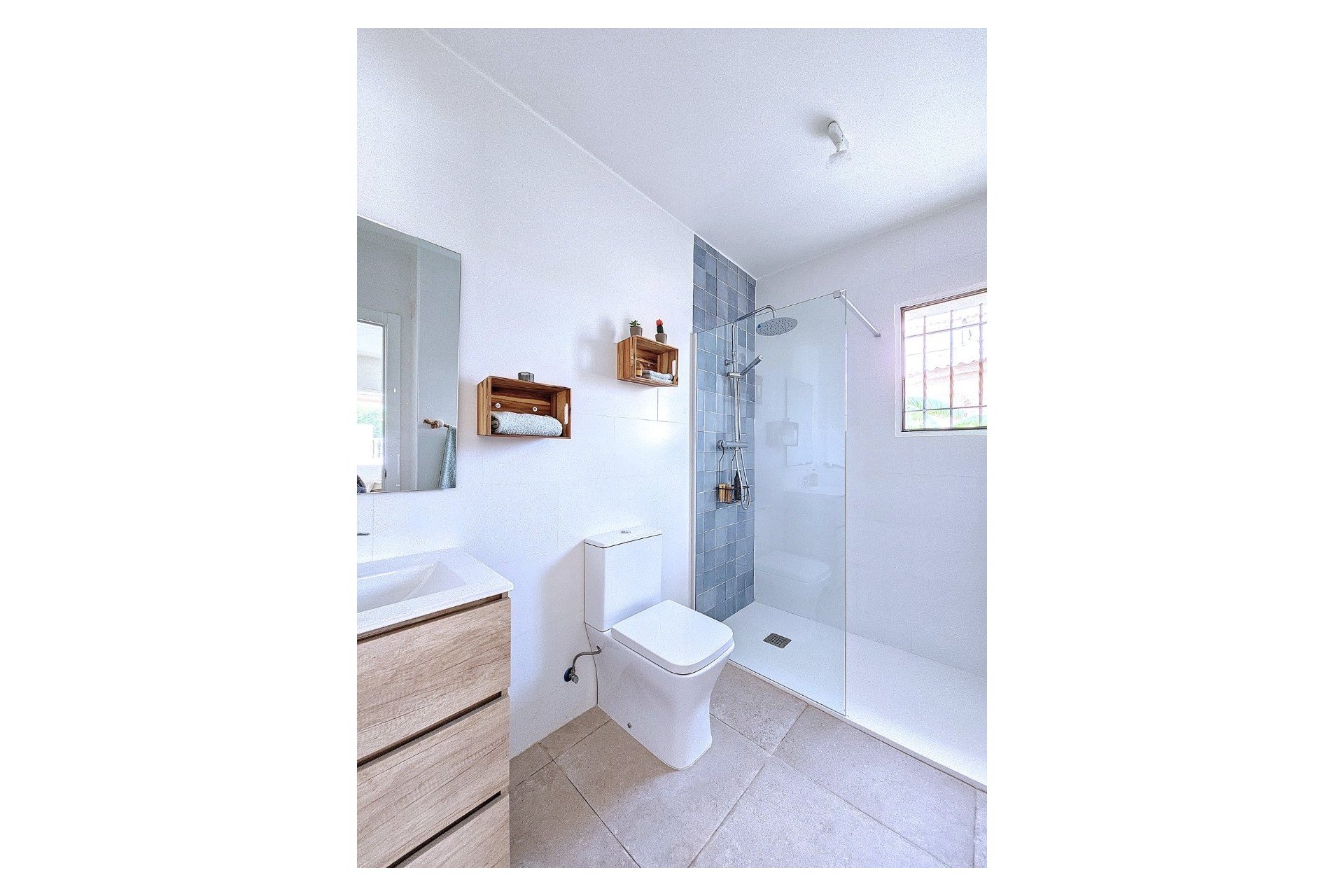 Resale - Villa * - Los Urrutias *