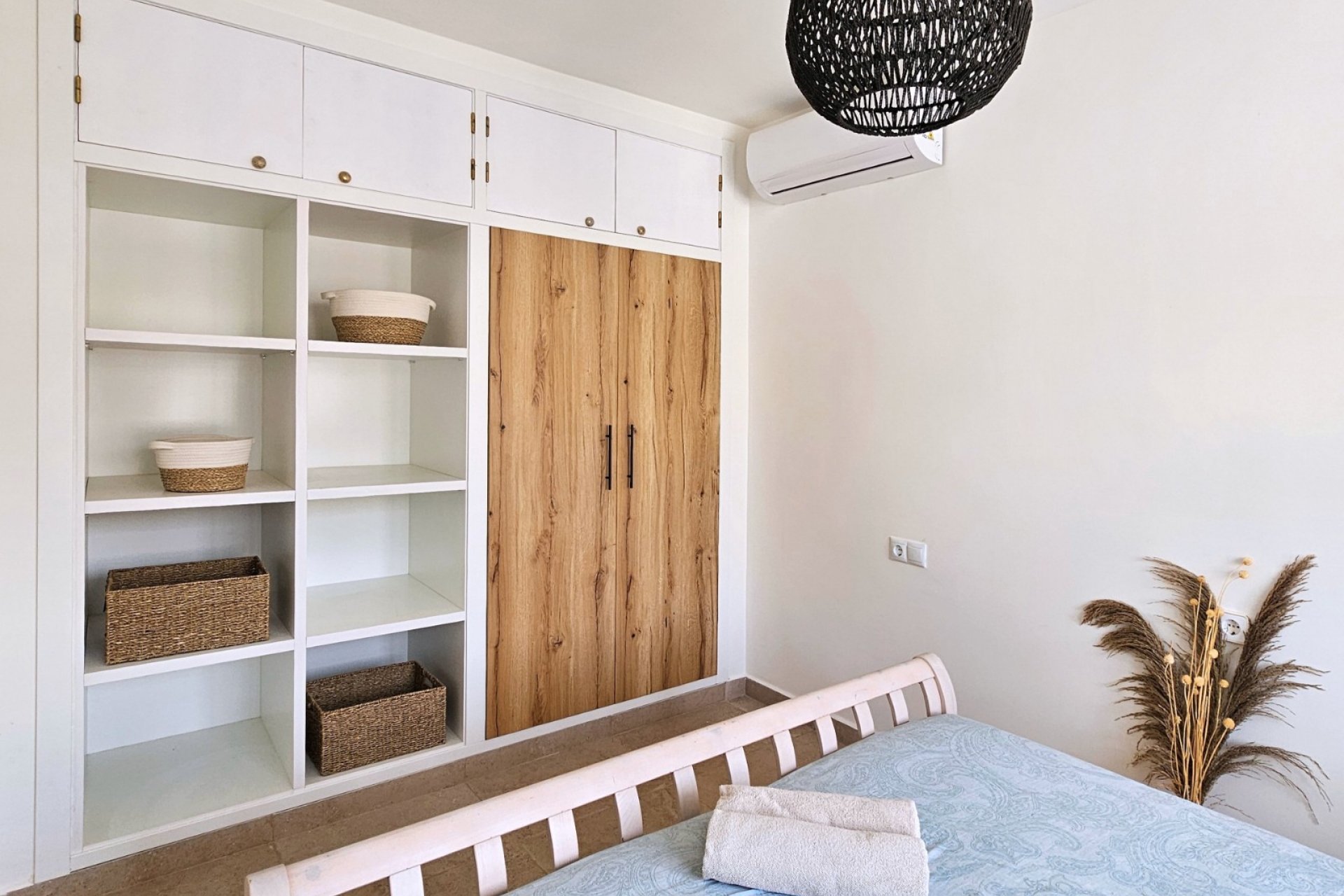 Resale - Villa * - Los Urrutias *