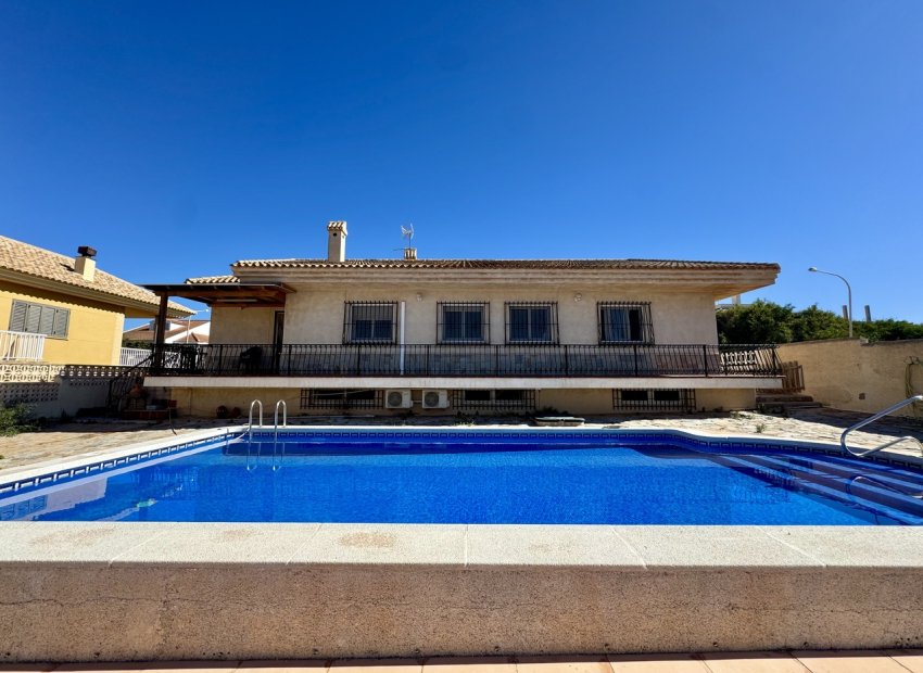 Resale - Villa * - Mar de Cristal *