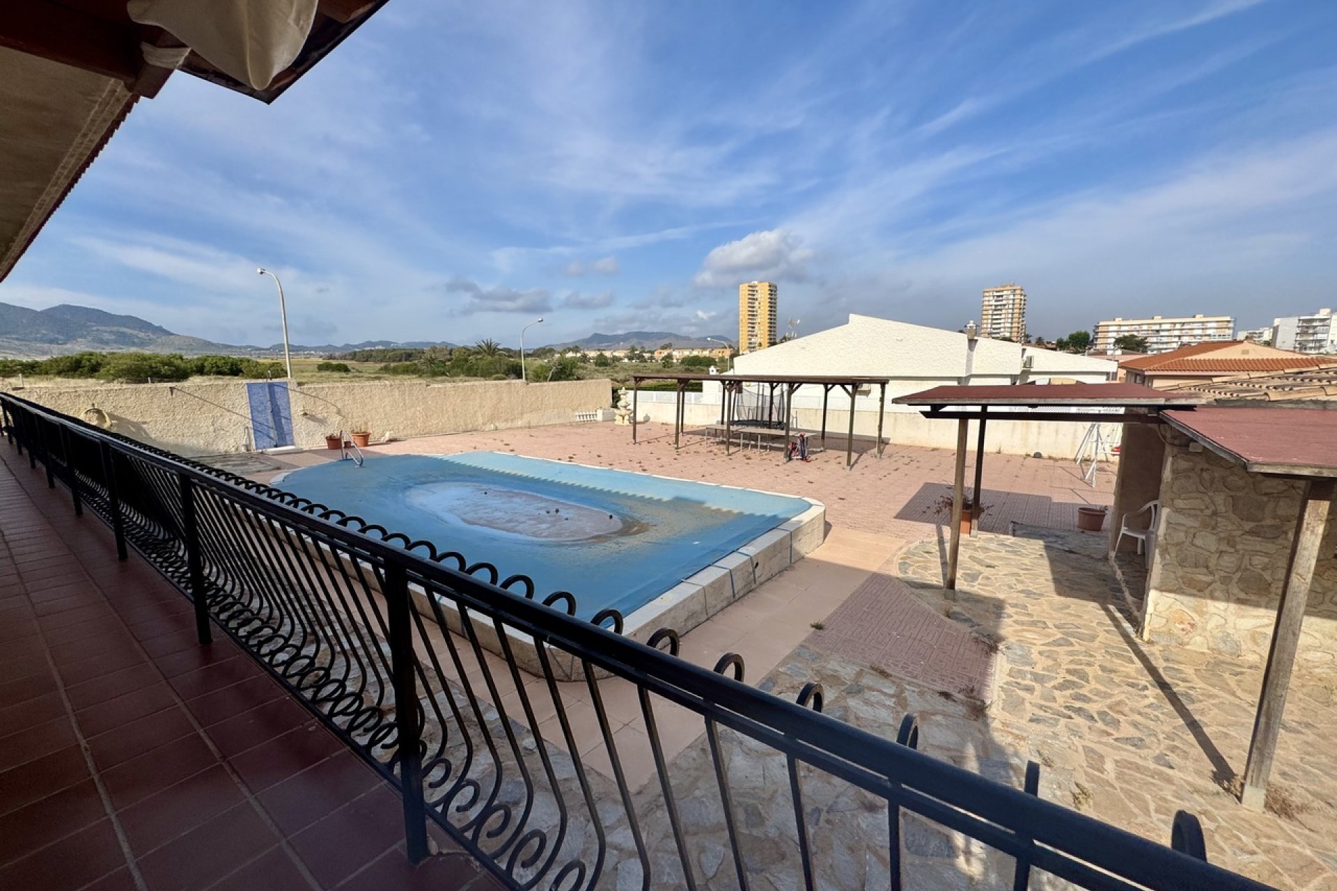 Resale - Villa * - Mar de Cristal *