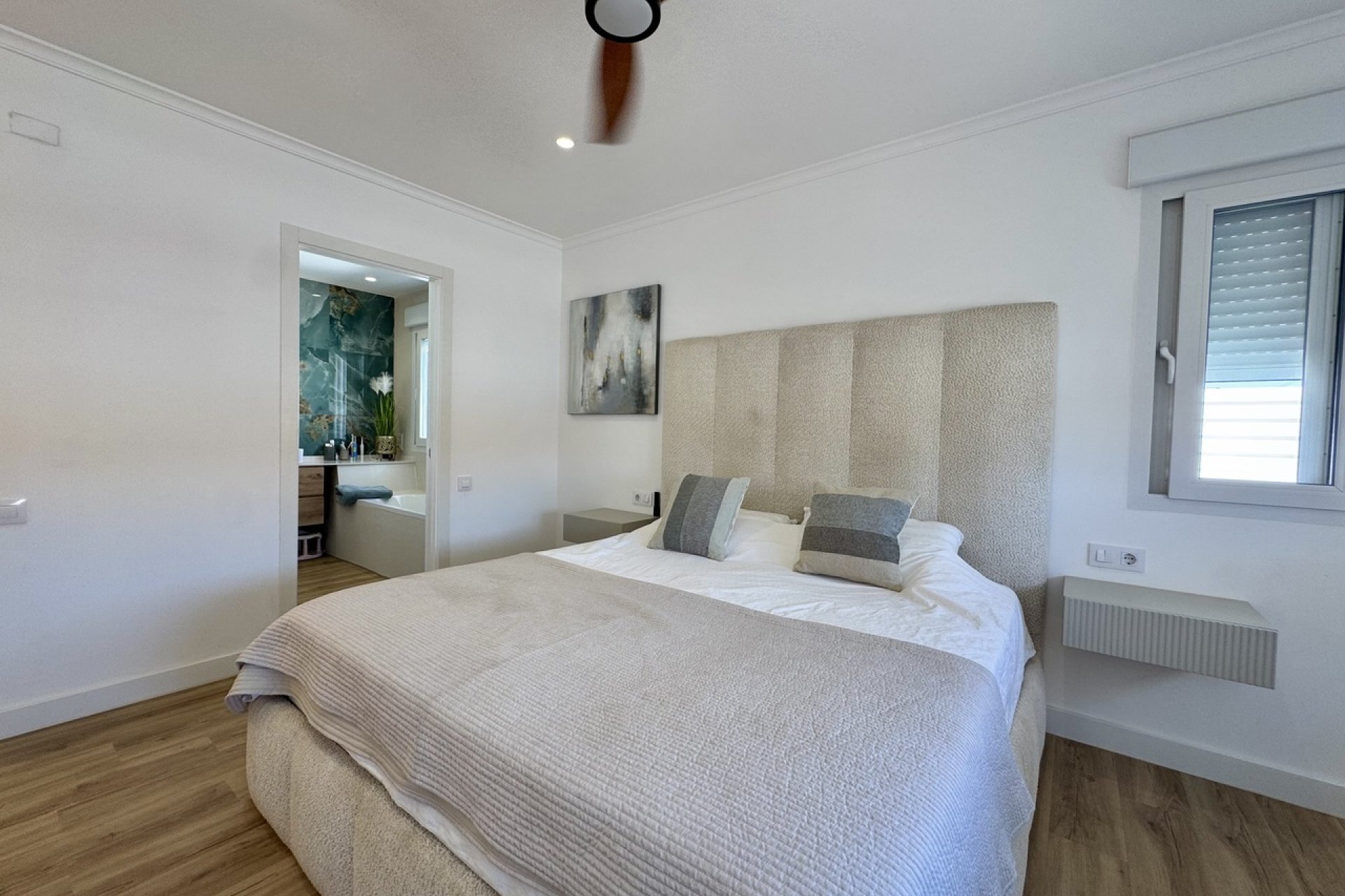 Resale - Villa * - Mar de Cristal *