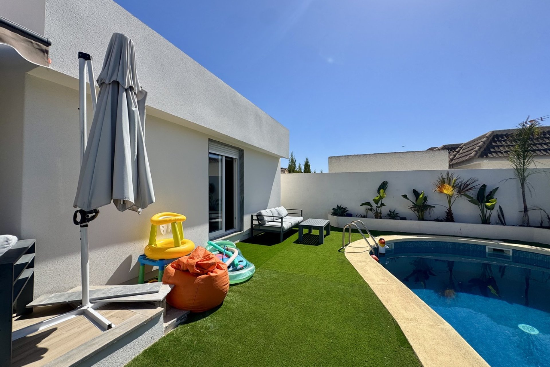 Resale - Villa * - Mar de Cristal *