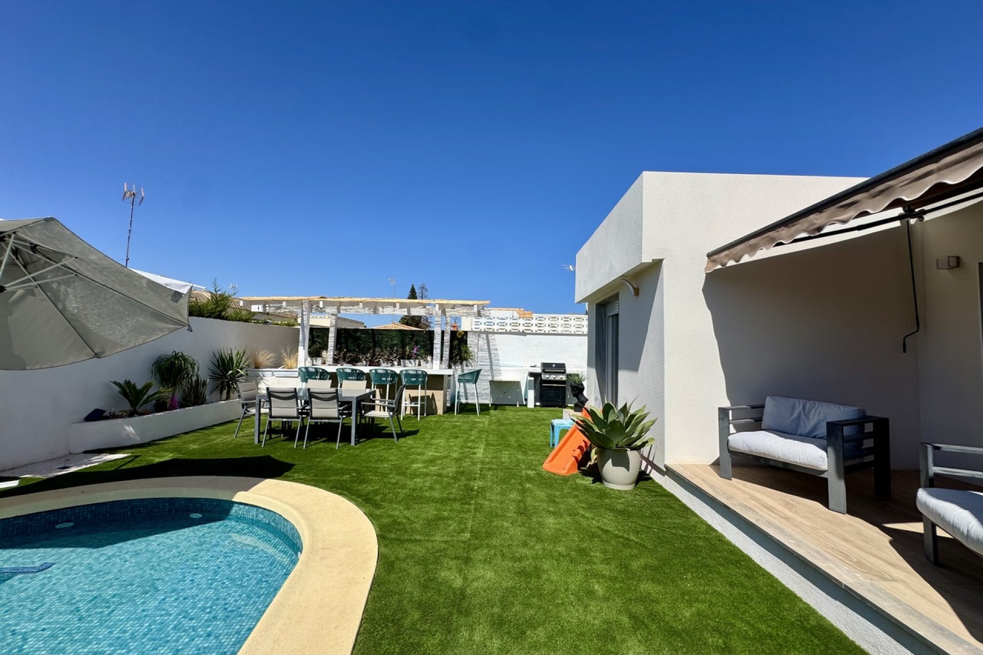 Resale - Villa * - Mar de Cristal *