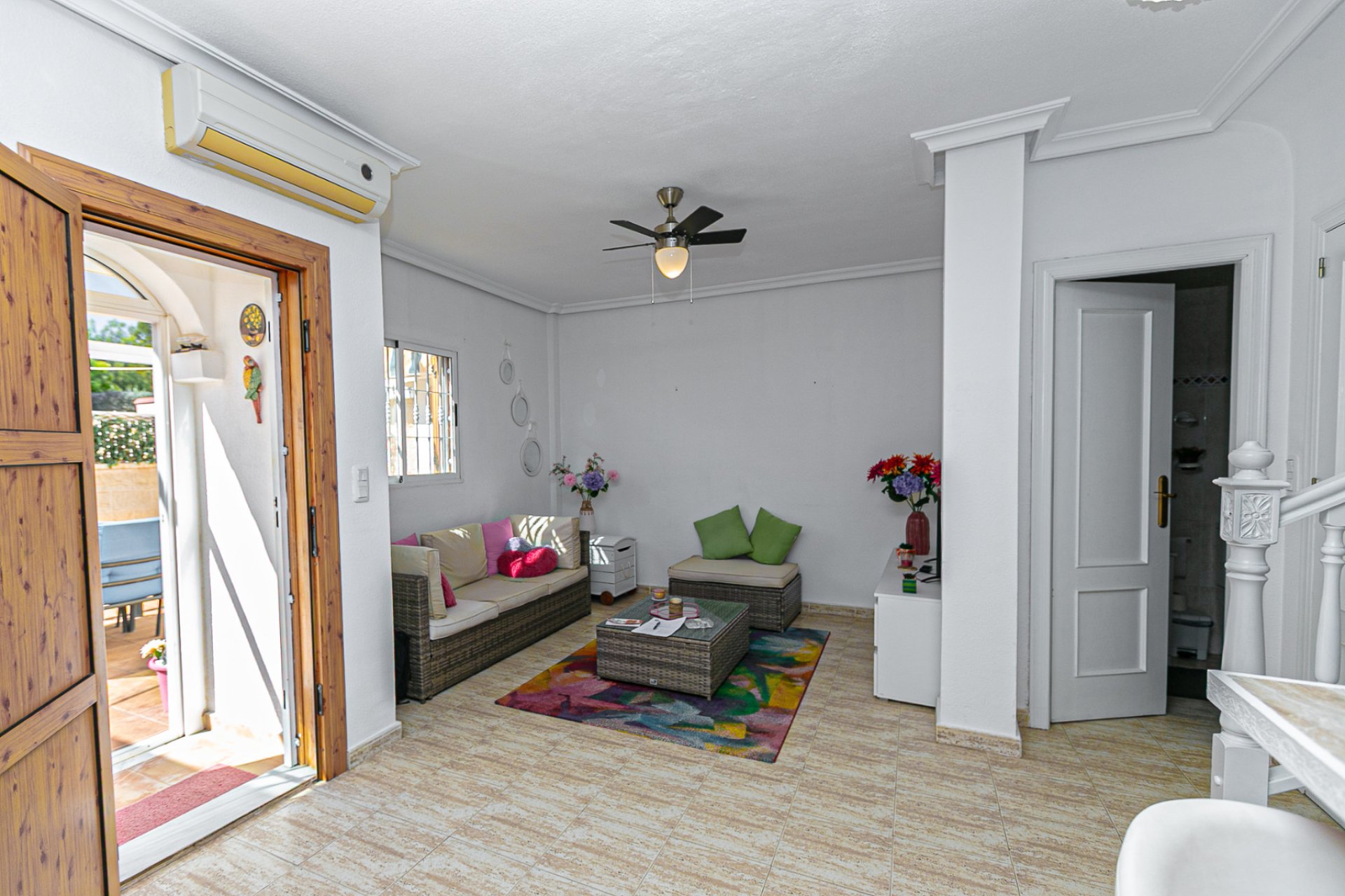 Resale - Villa * - Mil Palmeras * - Riomar