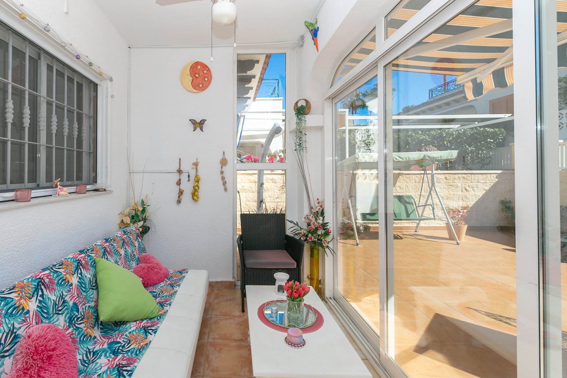 Resale - Villa * - Mil Palmeras * - Riomar