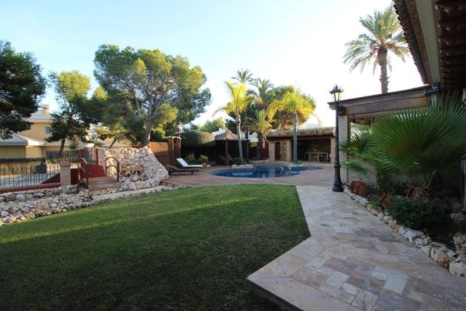 Resale - Villa * - Orihuela * - Campoamor