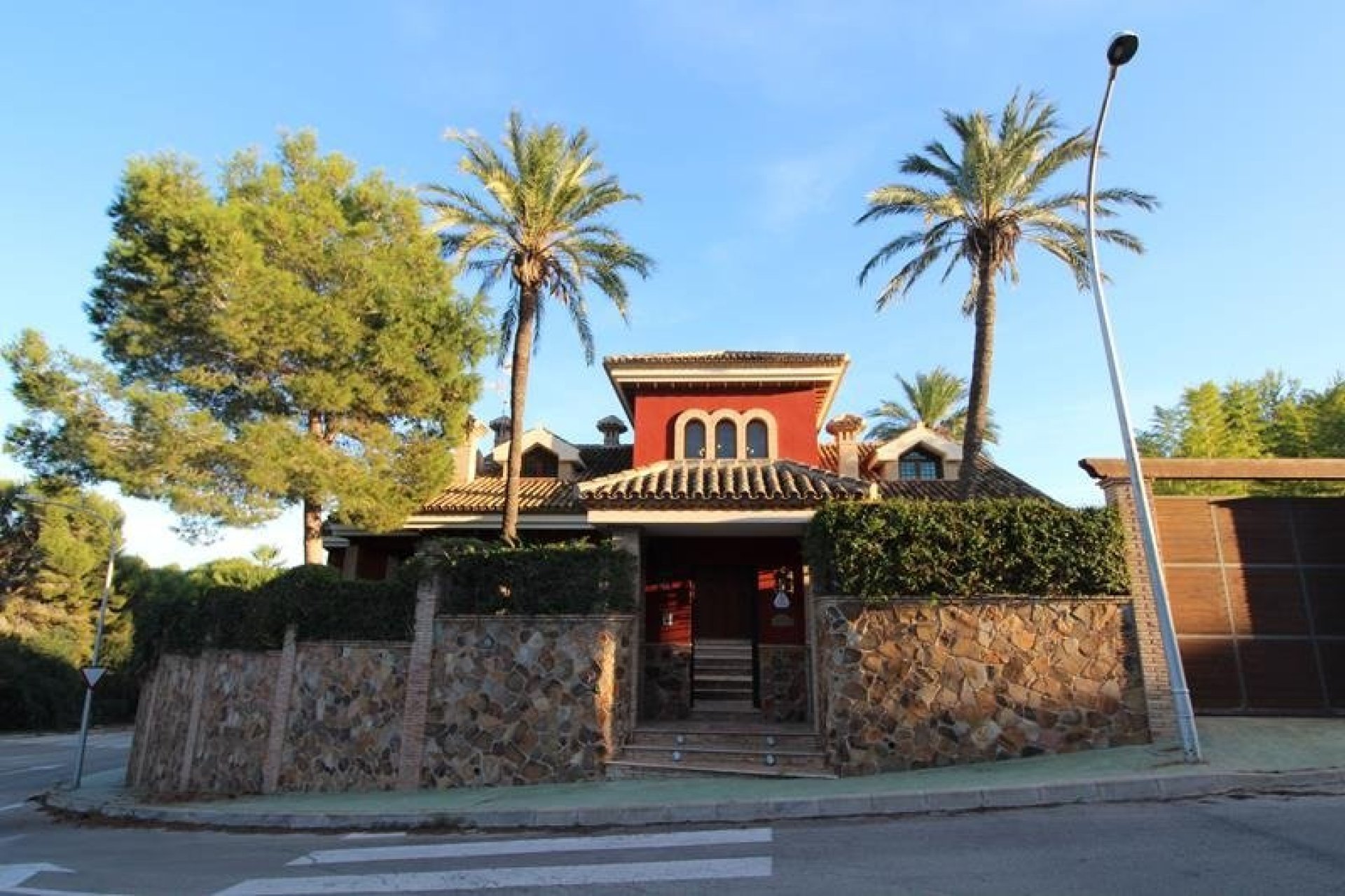 Resale - Villa * - Orihuela * - Campoamor *