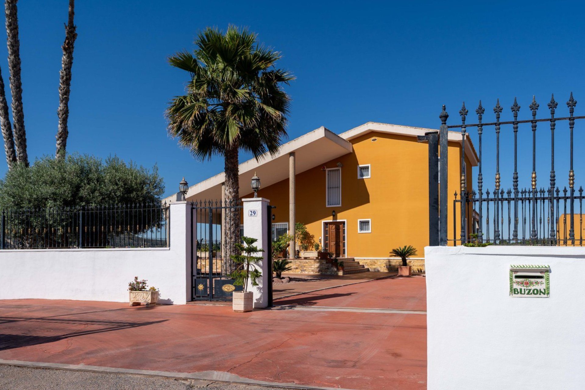 Resale - Villa * - Orihuela * - Correntías Medias