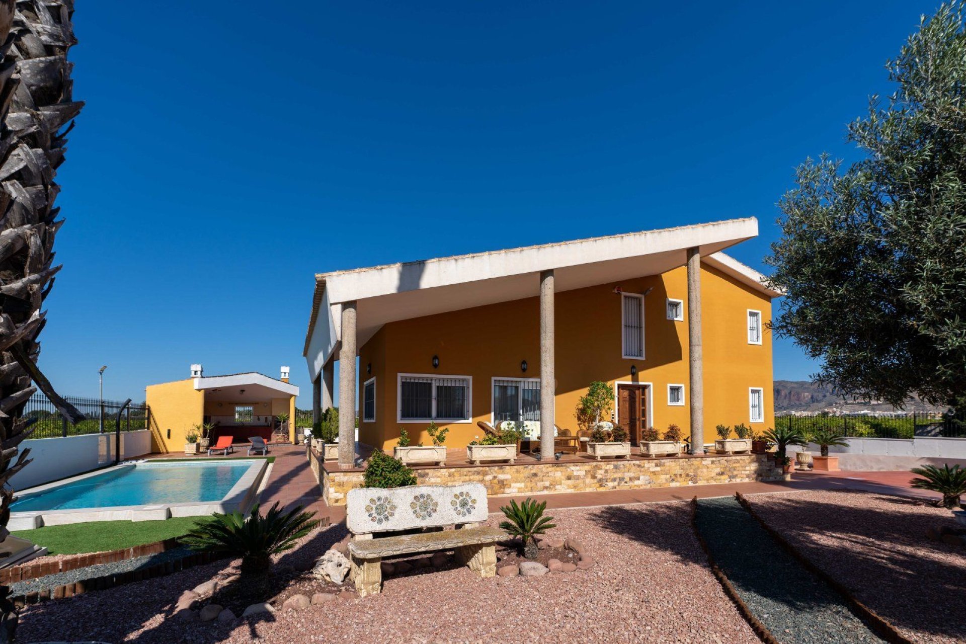 Resale - Villa * - Orihuela * - Correntías Medias