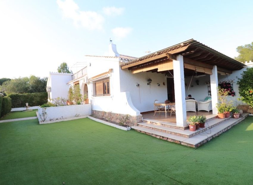 Resale - Villa - Orihuela Costa - Altos de Campoamor