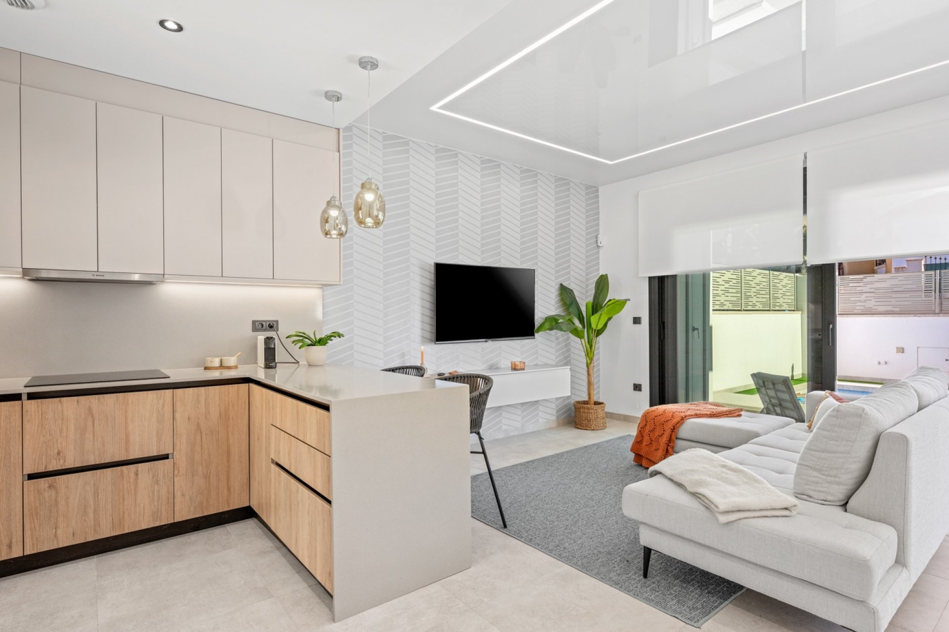 Resale - Villa * - Orihuela Costa * - Blue Lagoon*