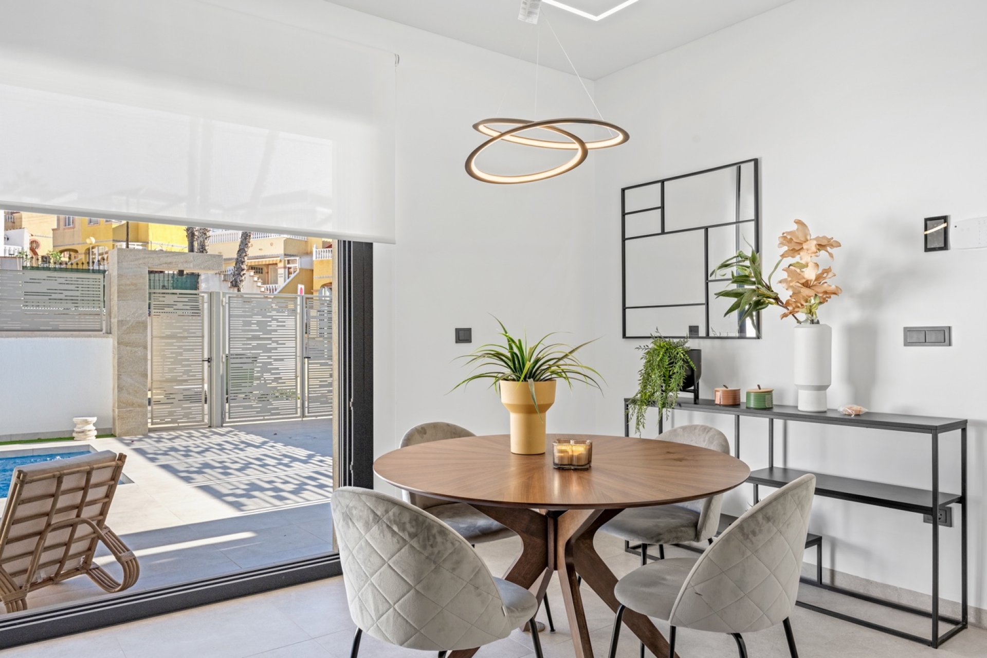 Resale - Villa * - Orihuela Costa * - Blue Lagoon*