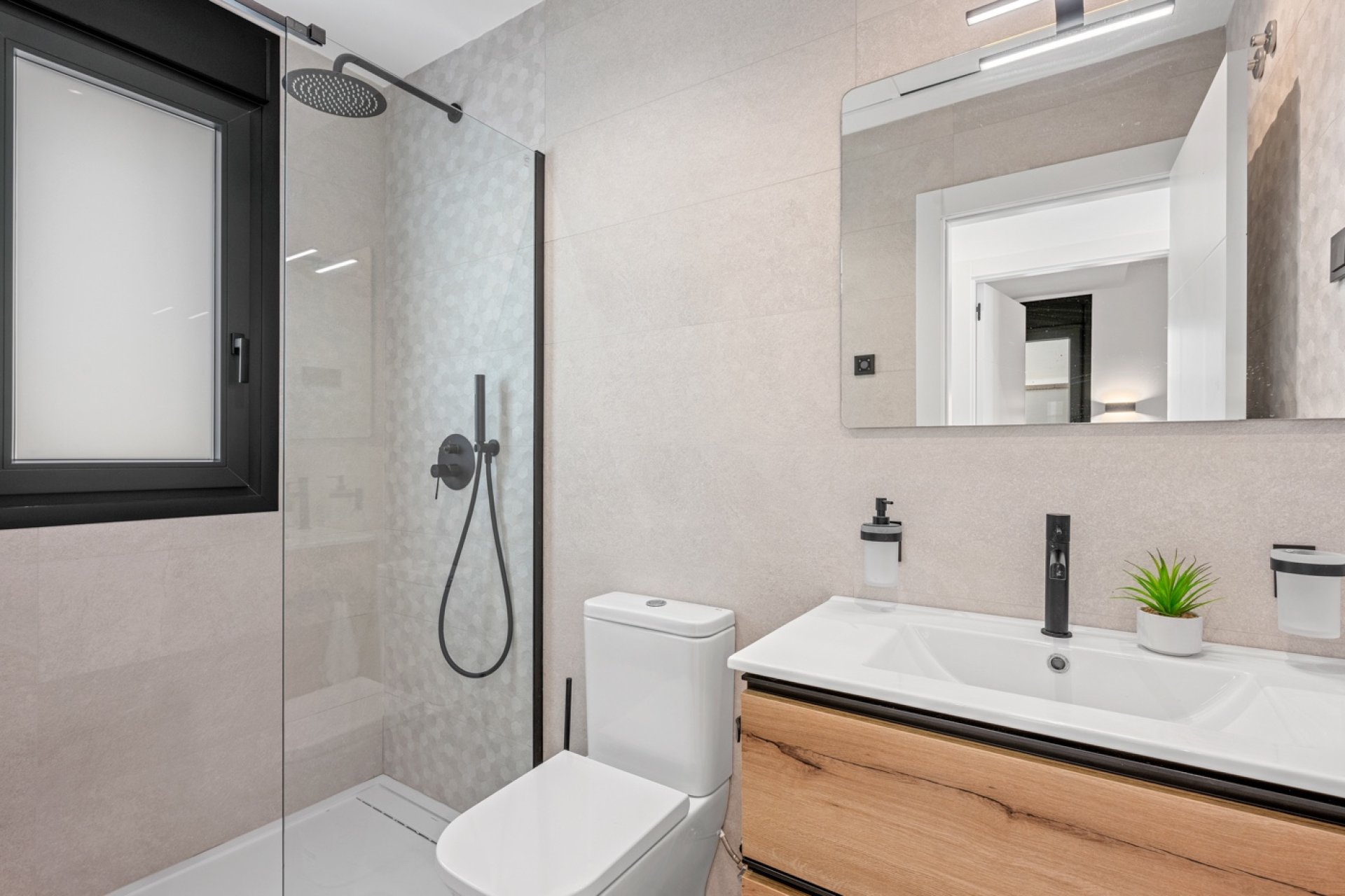 Resale - Villa * - Orihuela Costa * - Blue Lagoon*