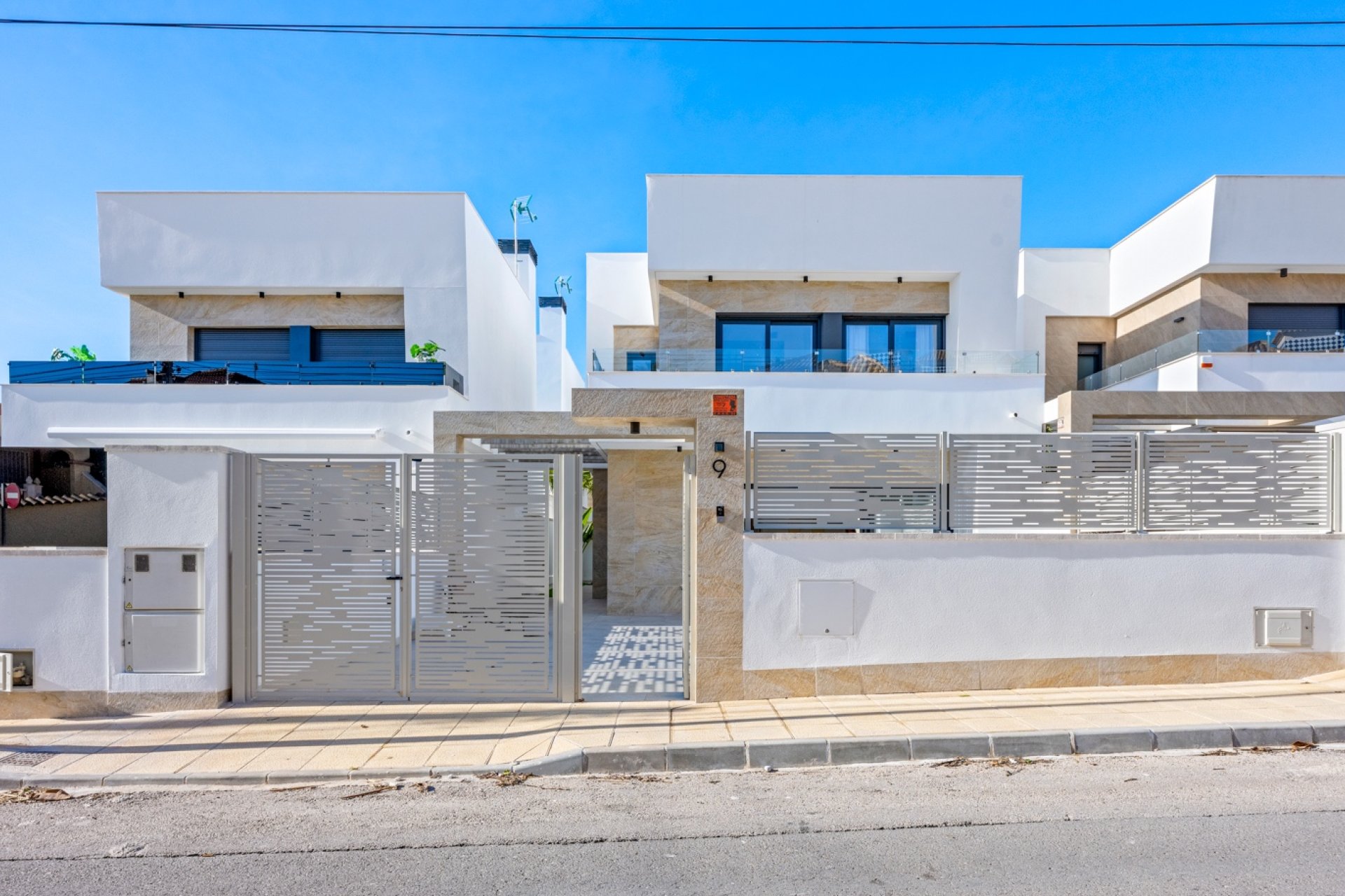 Resale - Villa * - Orihuela Costa * - Blue lagoon *