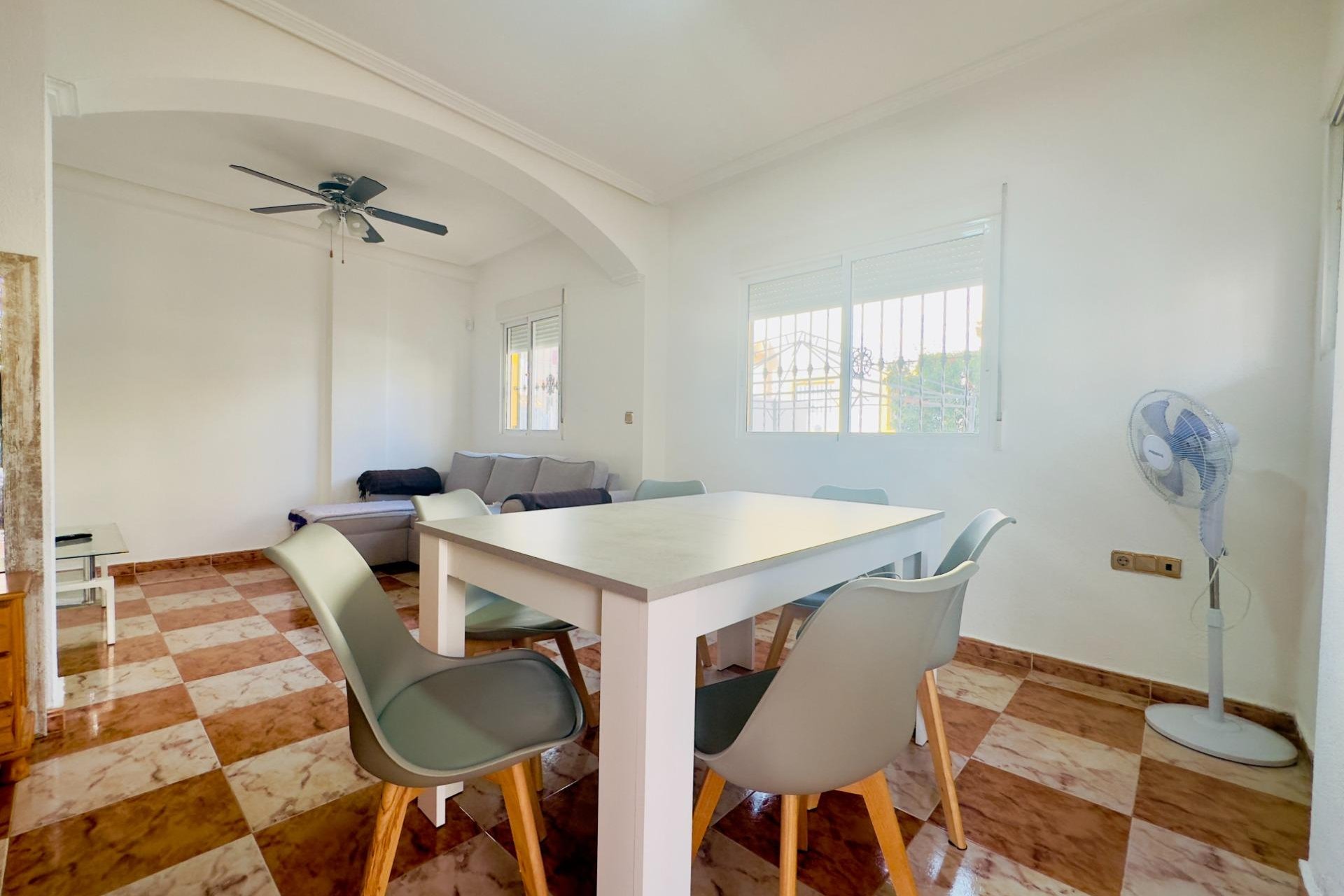 Resale - Villa * - Orihuela Costa - Cabo Roig *