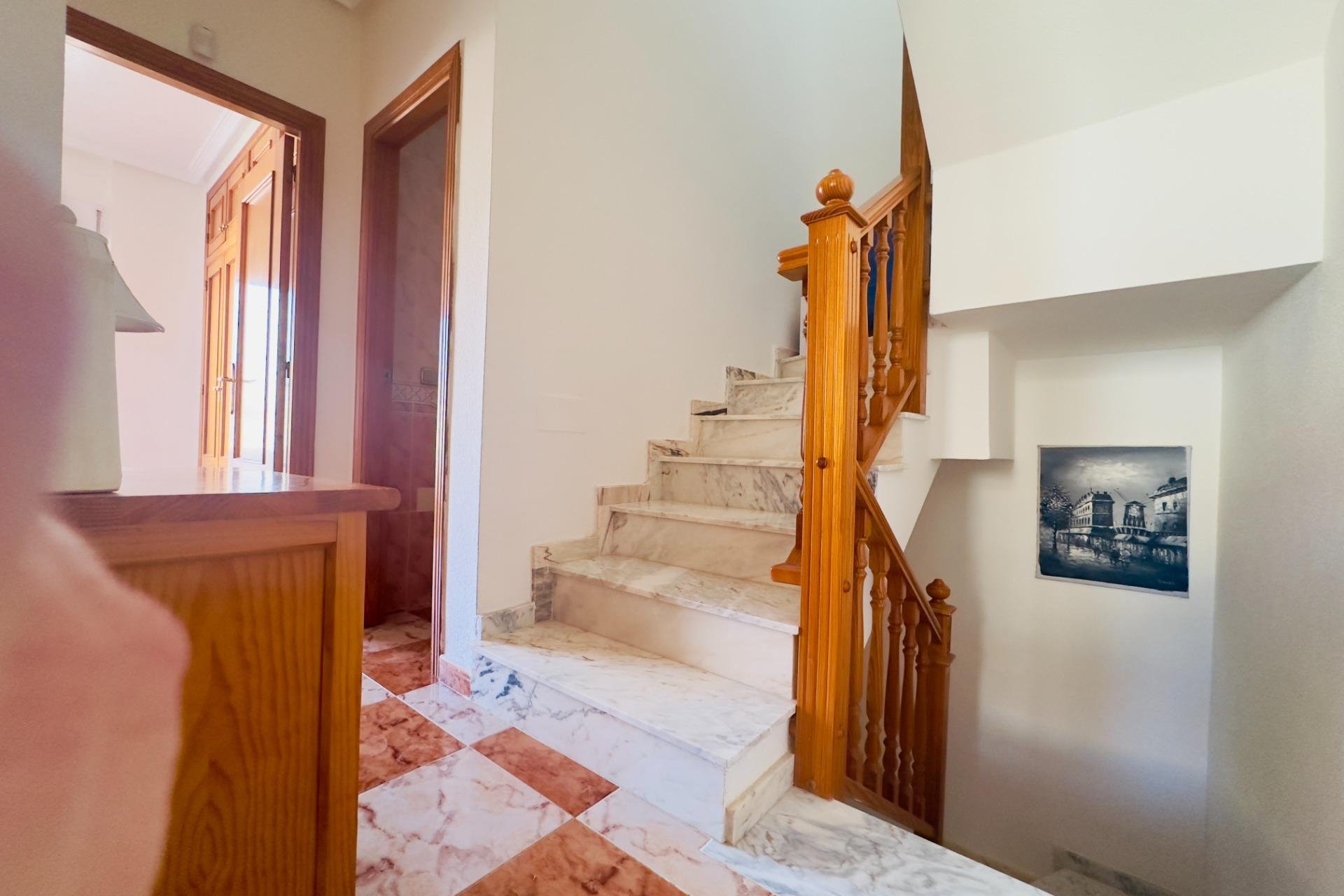 Resale - Villa * - Orihuela Costa - Cabo Roig *