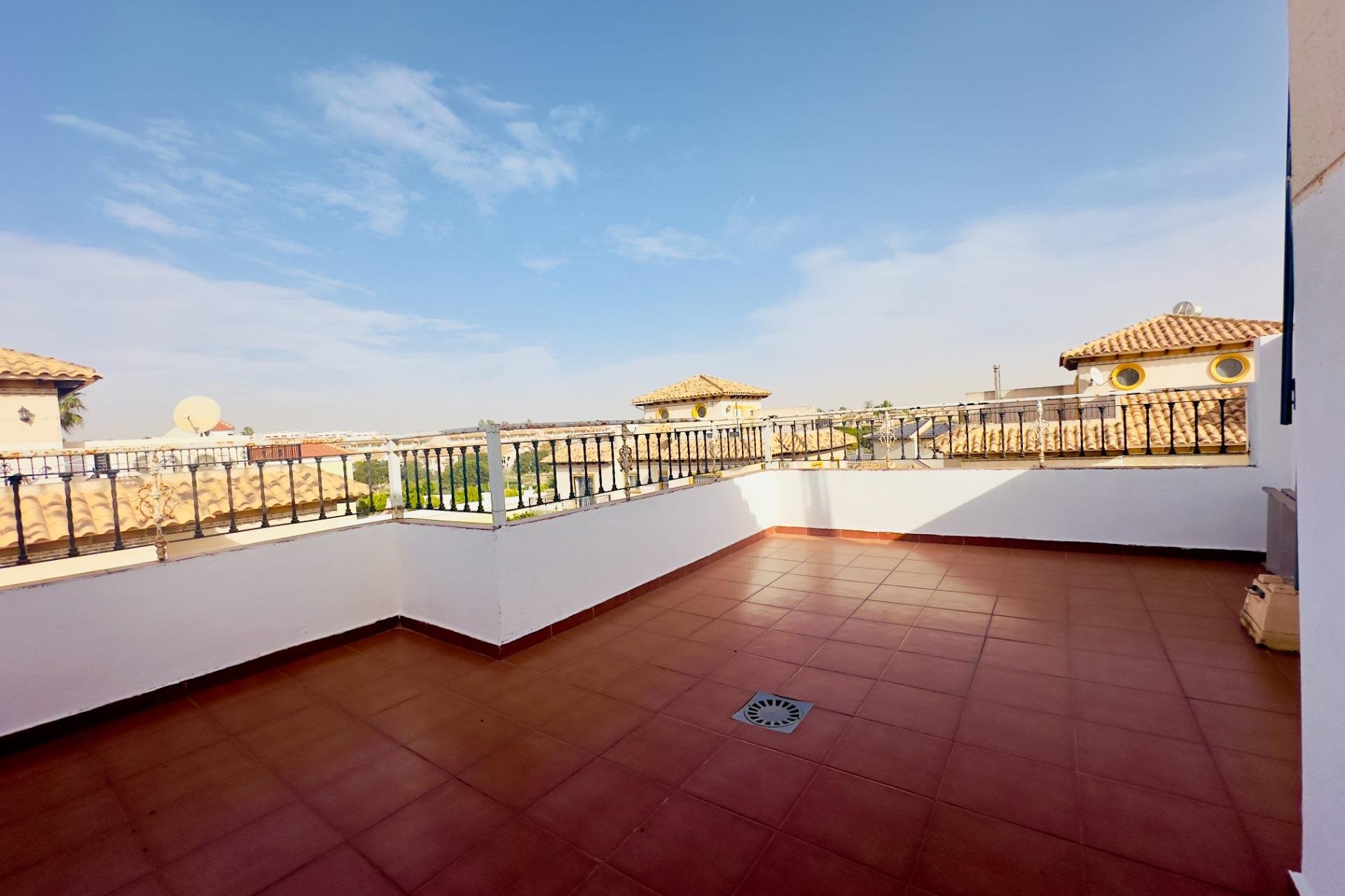 Resale - Villa * - Orihuela Costa - Cabo Roig *